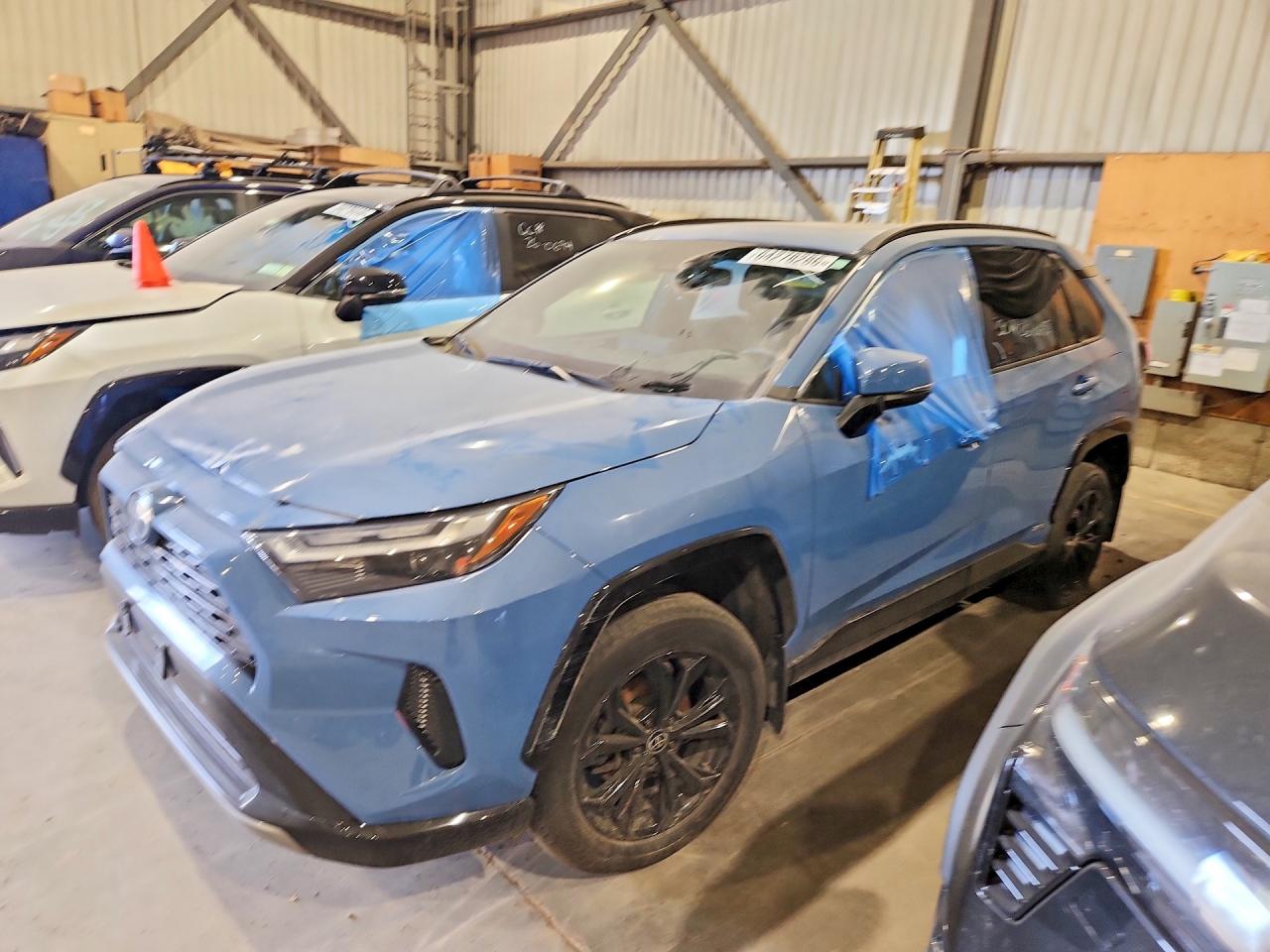 2022 TOYOTA RAV4 SE
