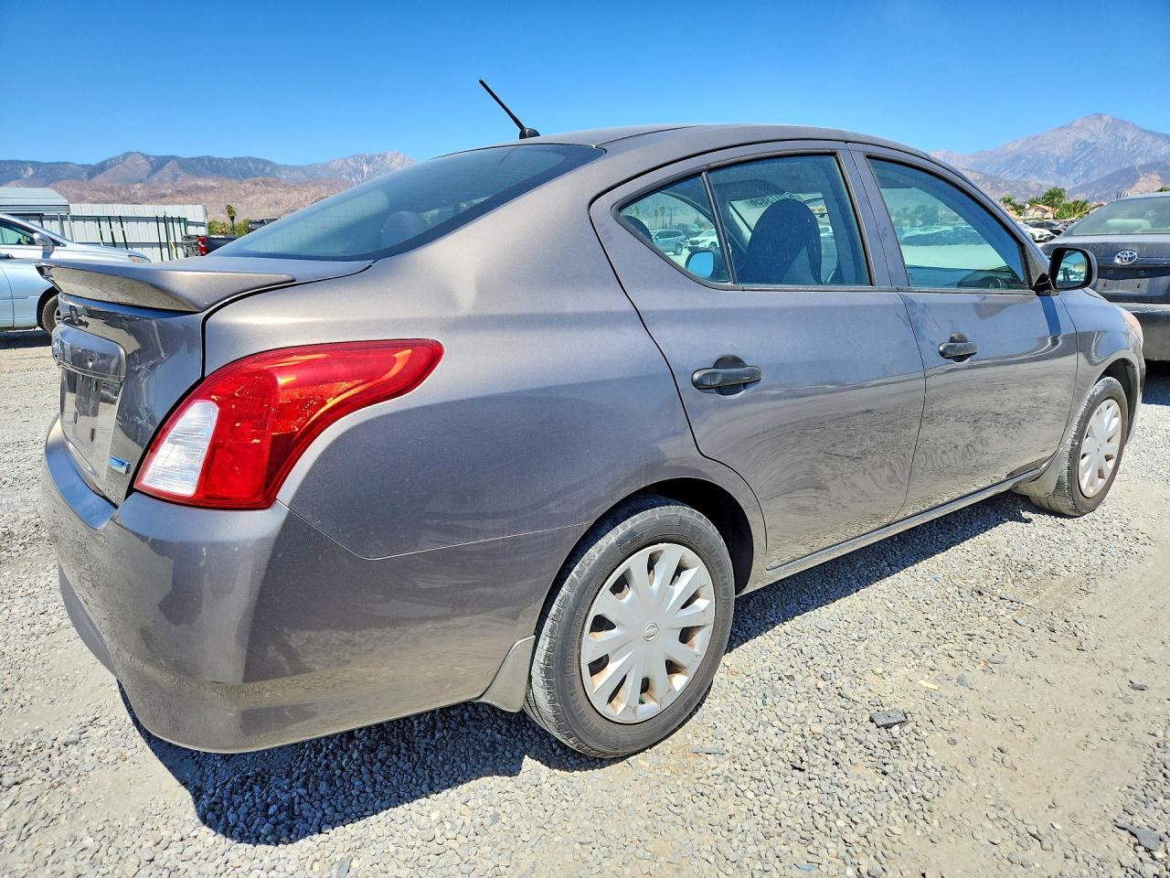 2015 NISSAN VERSA 1.6 S PLUS — снимка 3