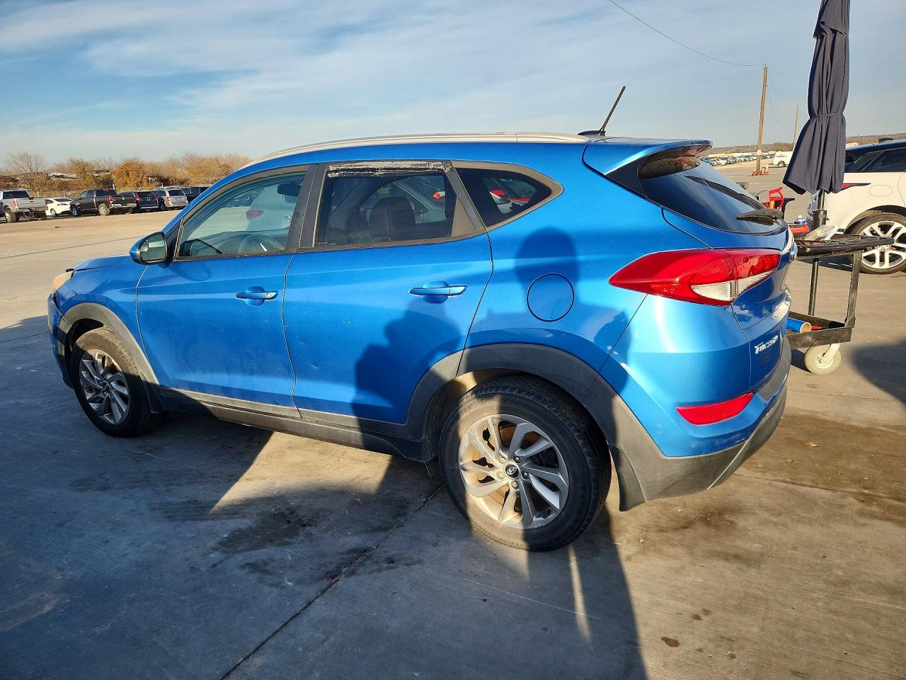 2016 HYUNDAI TUCSON SE — снимка 2