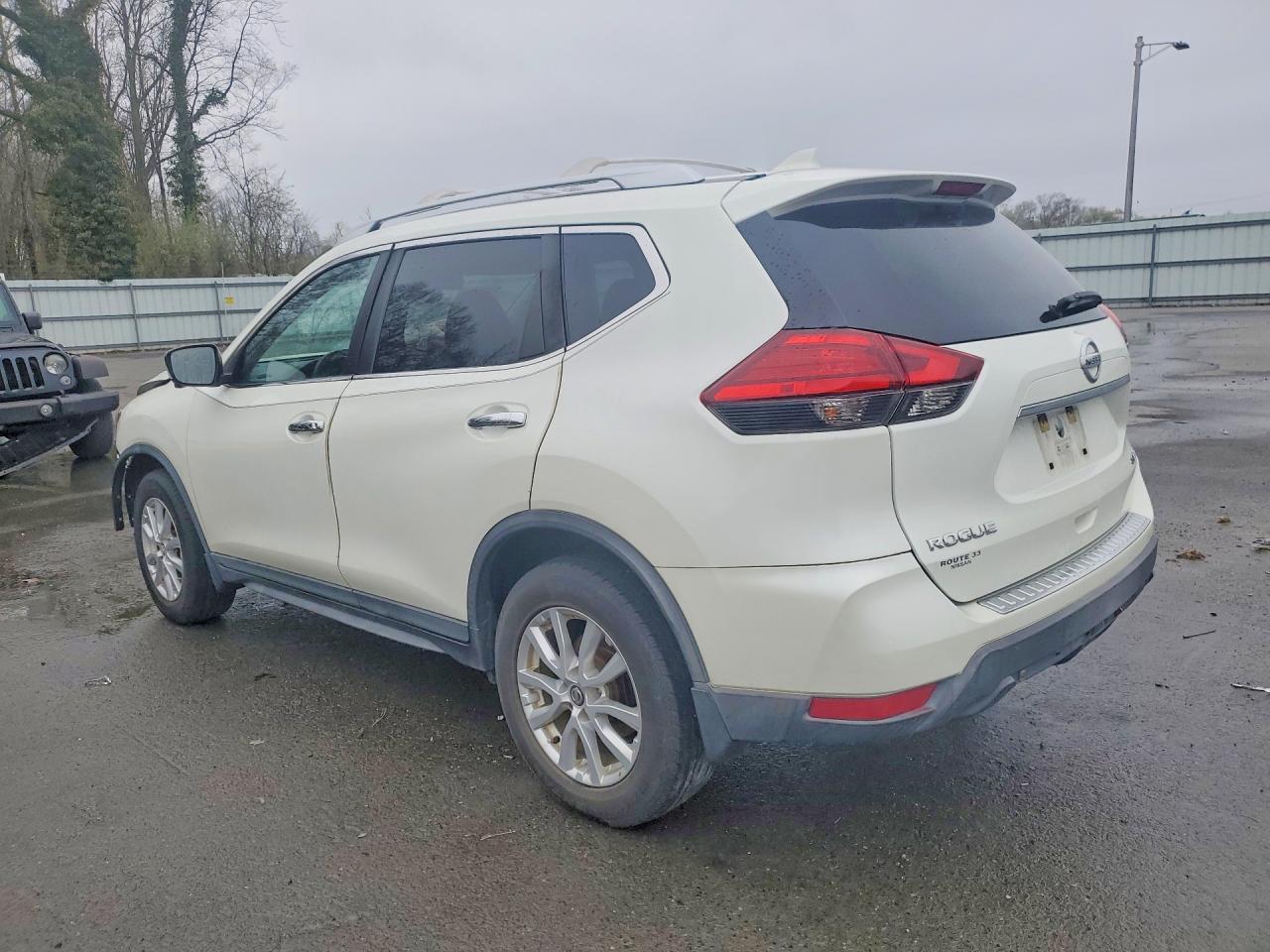 2017 NISSAN ROGUE SV — снимка 2