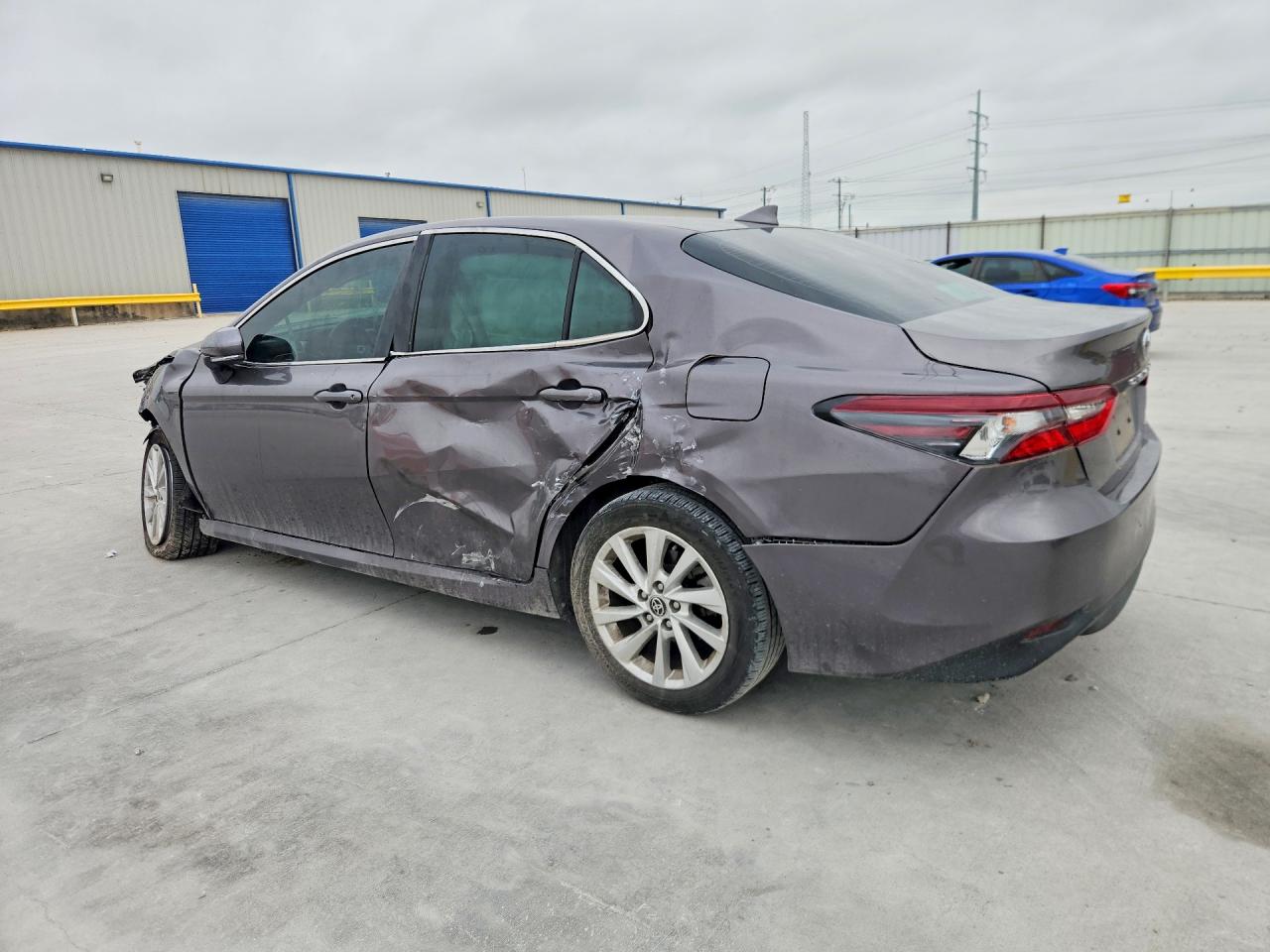 2023 TOYOTA CAMRY LE — снимка 2