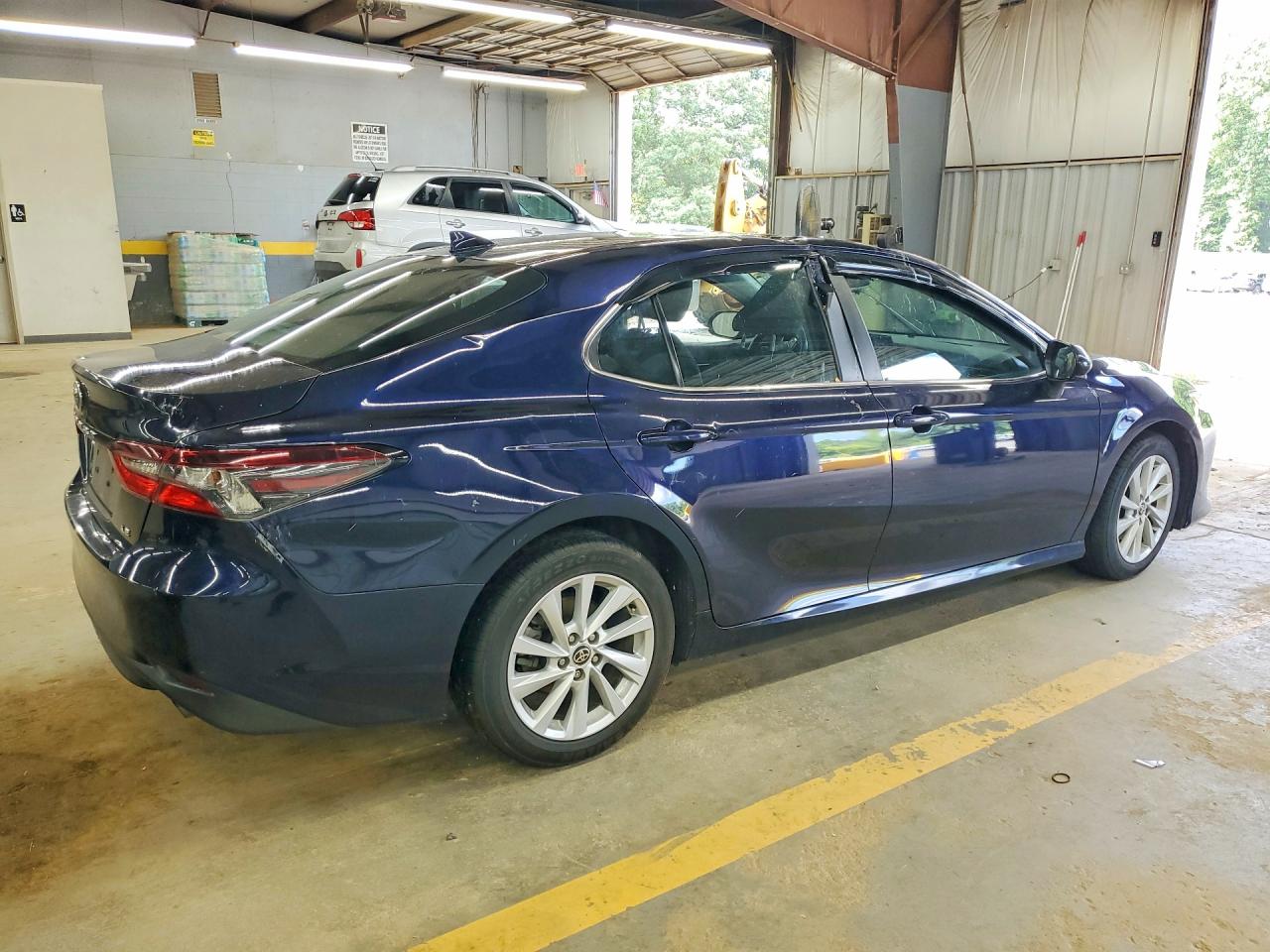 2022 TOYOTA CAMRY LE — снимка 3