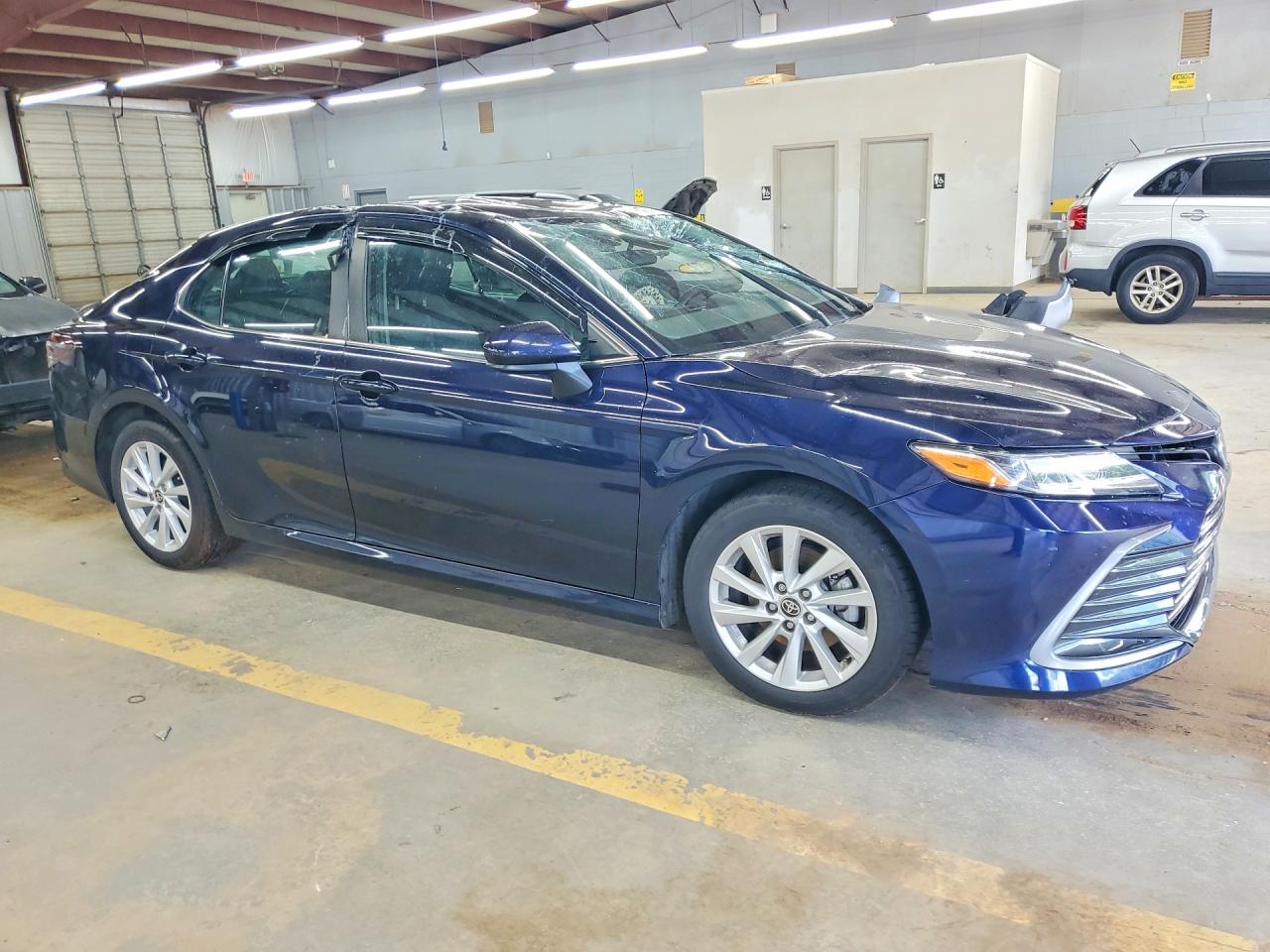 2022 TOYOTA CAMRY LE — снимка 4