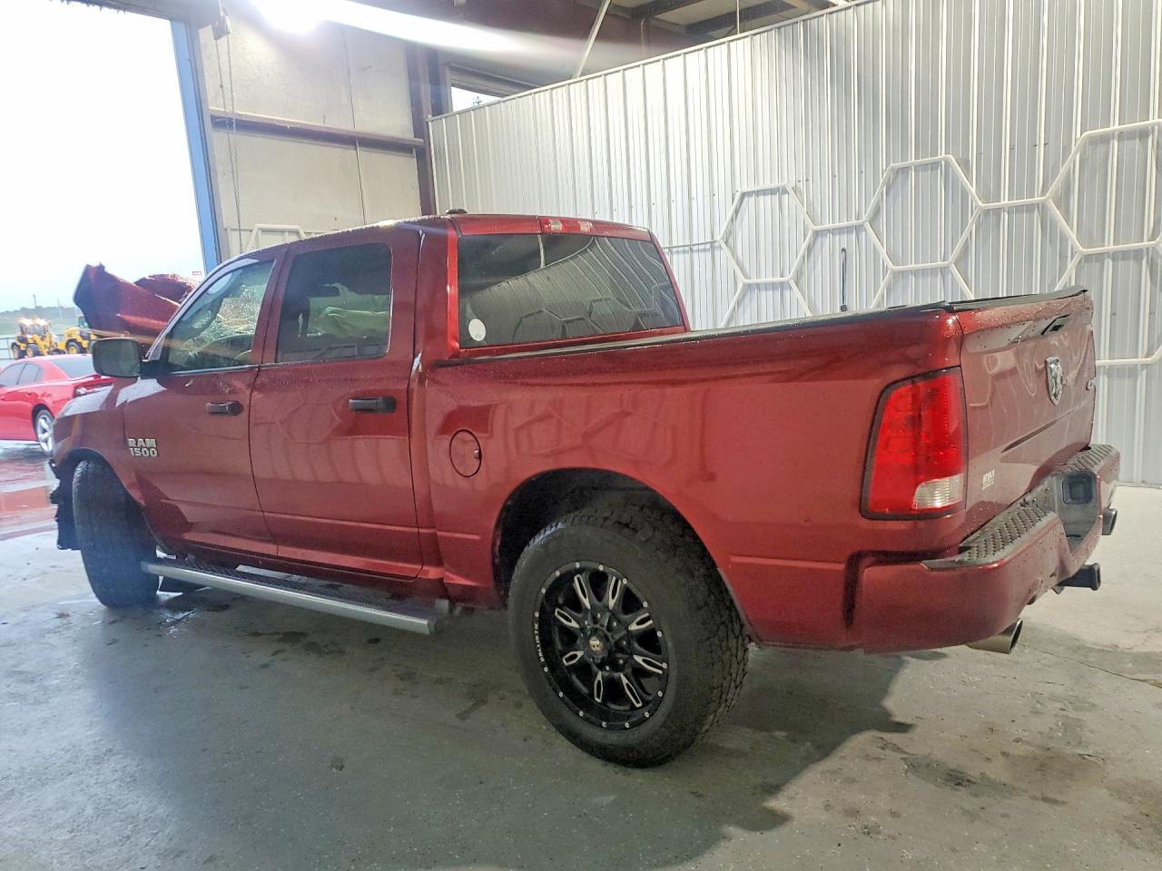 2015 RAM 1500 ST — снимка 2