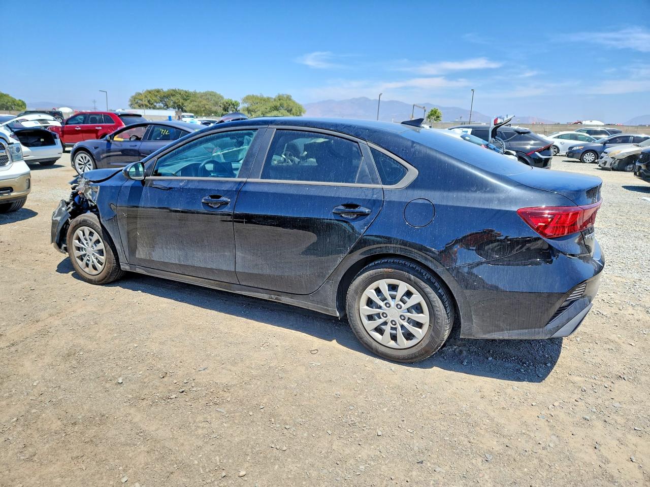 2023 KIA FORTE LX — снимка 2