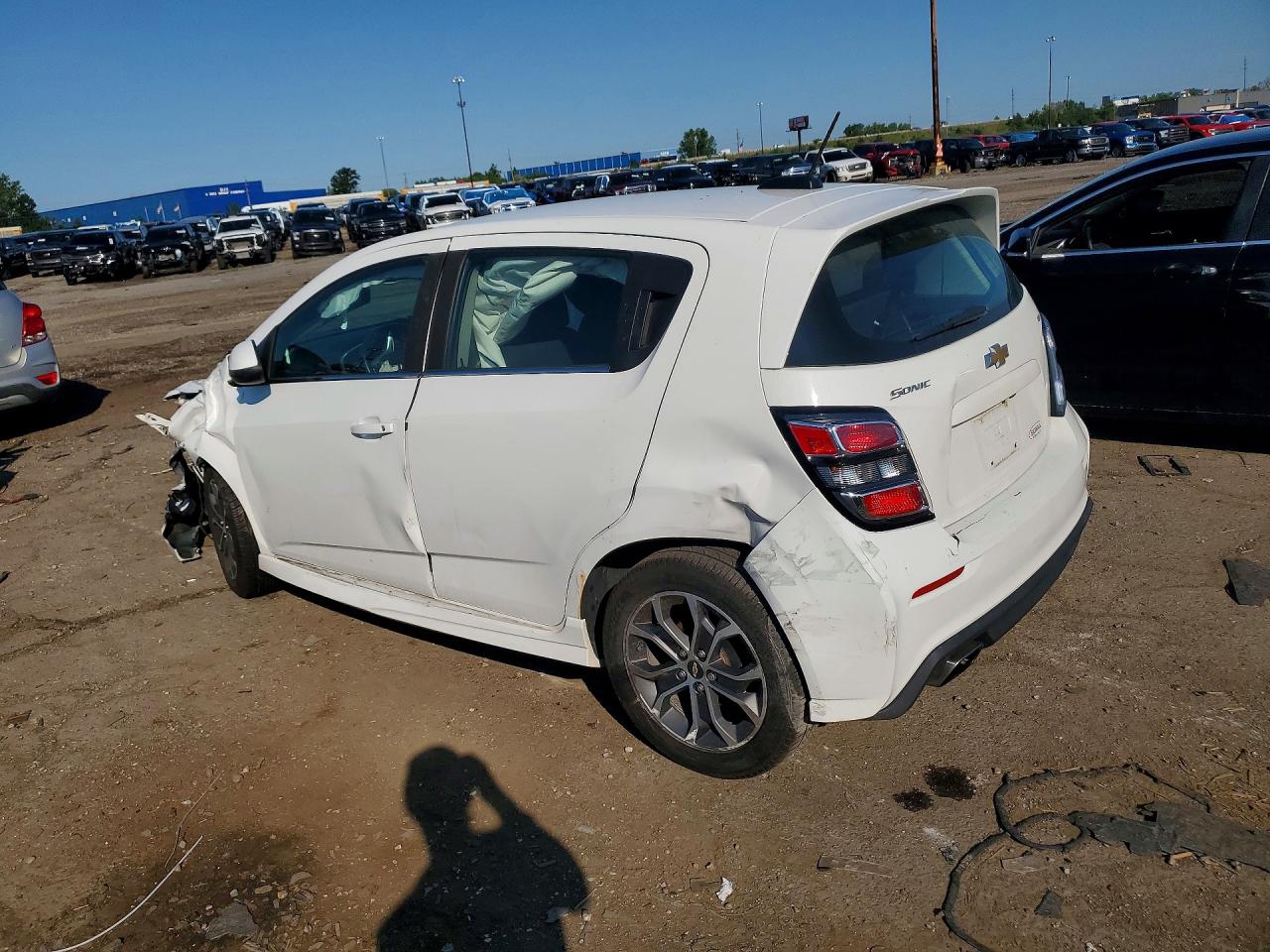 2017 CHEVROLET SONIC LT — снимка 2