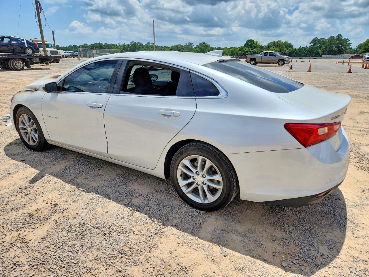 2017 CHEVROLET MALIBU LT — снимка 2