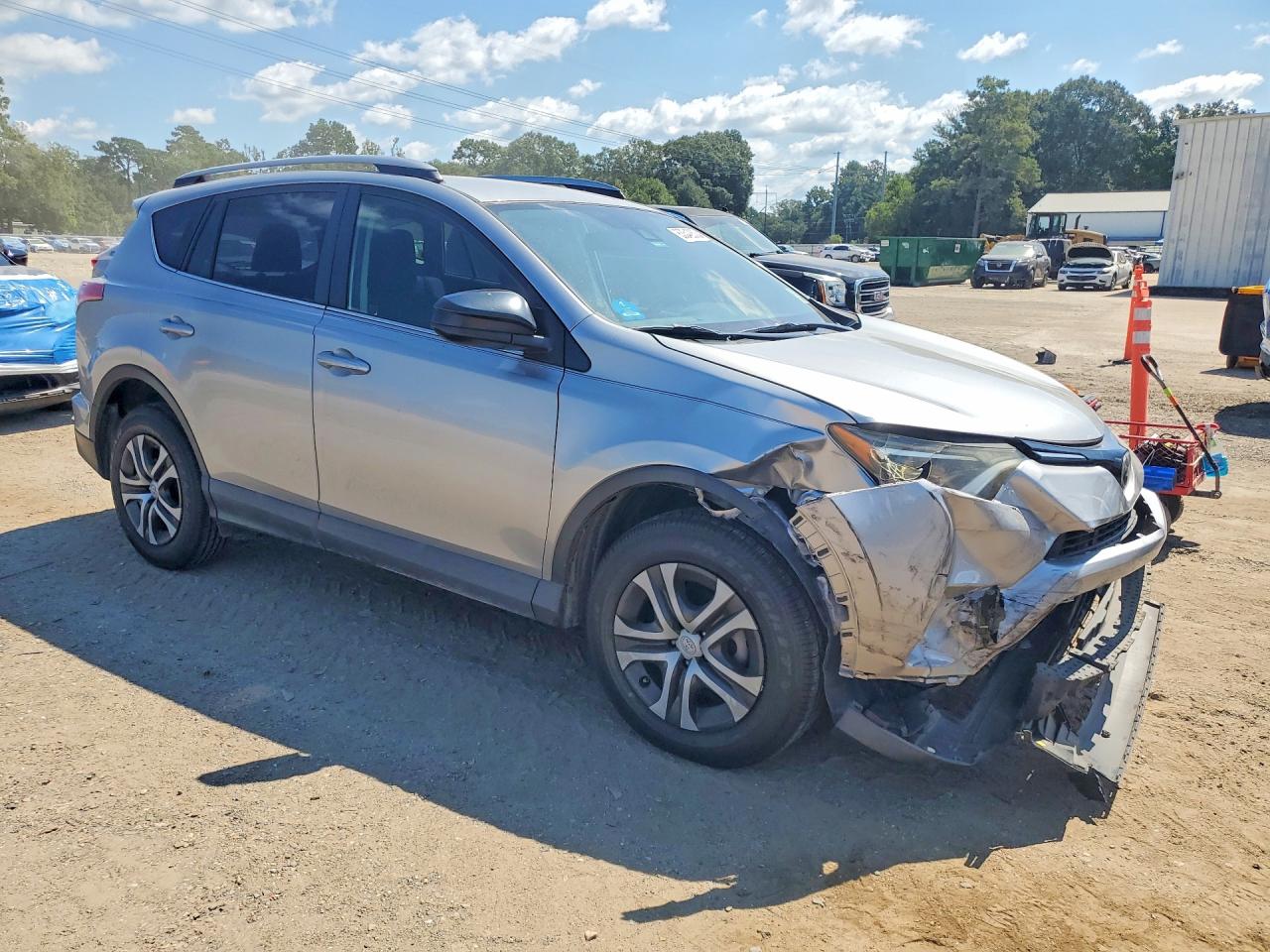 2017 TOYOTA RAV4 LE — снимка 4
