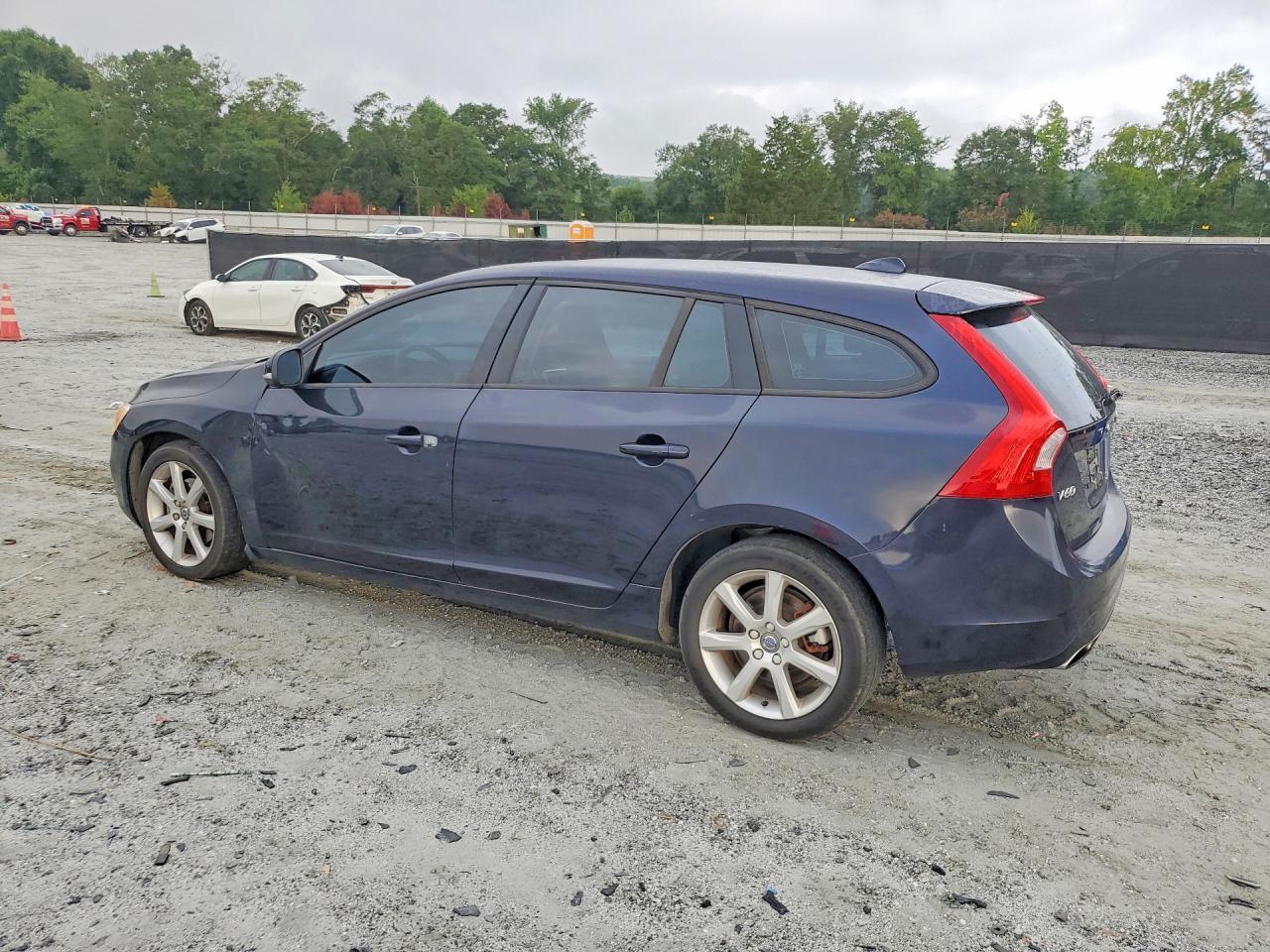 2017 VOLVO V60 T5 — снимка 2