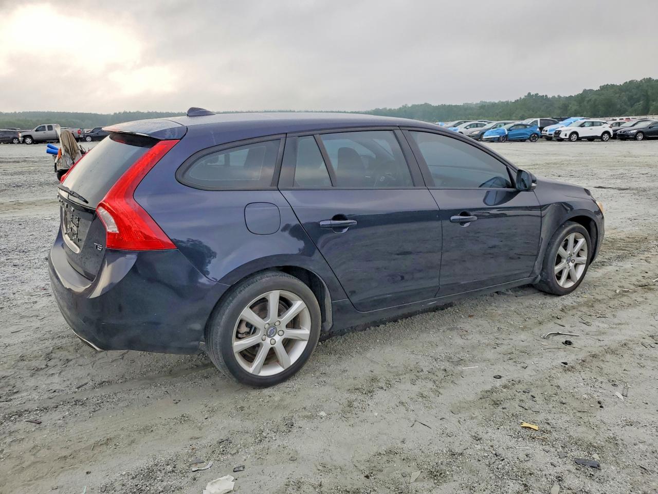2017 VOLVO V60 T5 — снимка 3