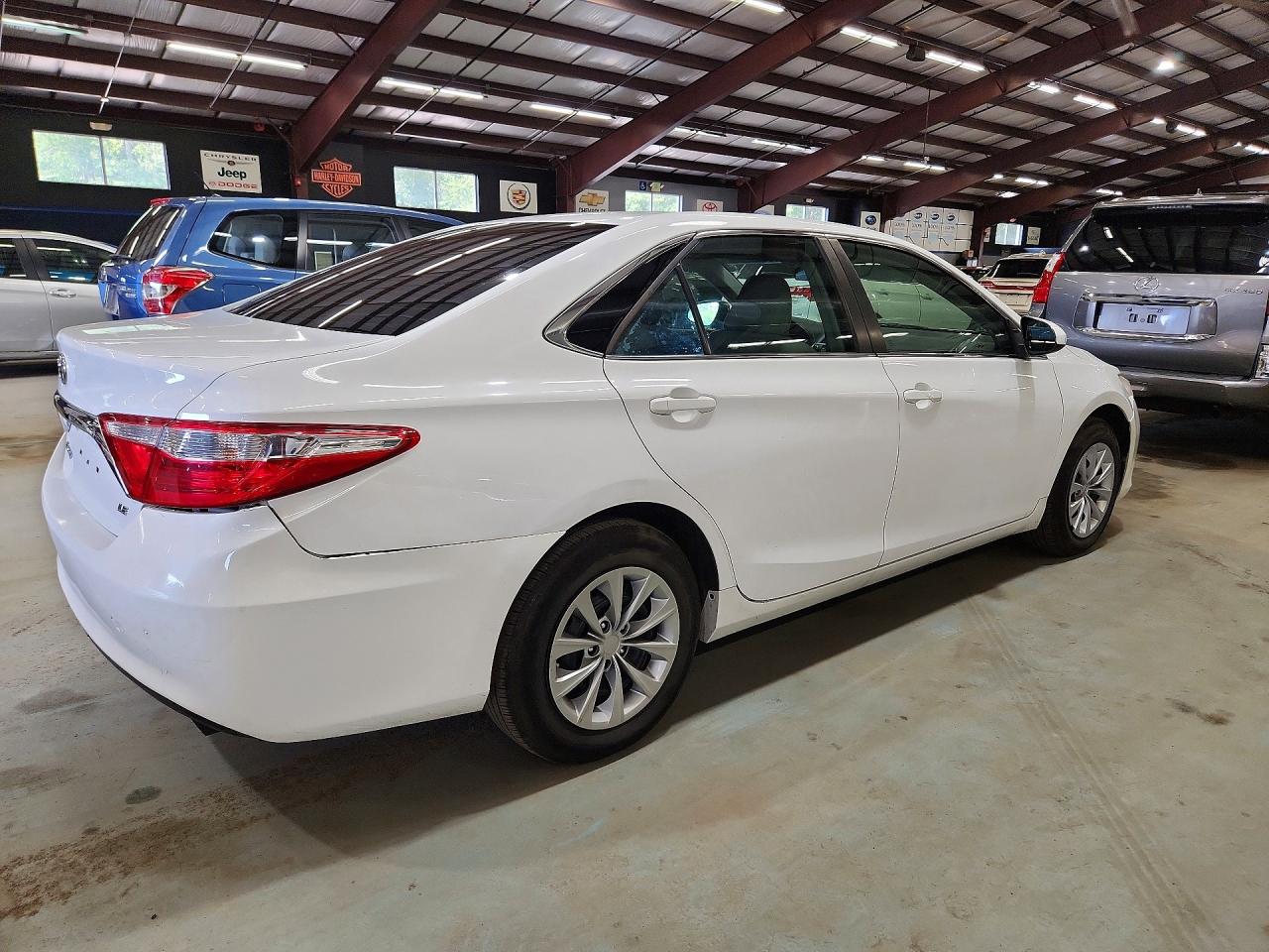 2017 TOYOTA CAMRY LE — снимка 3