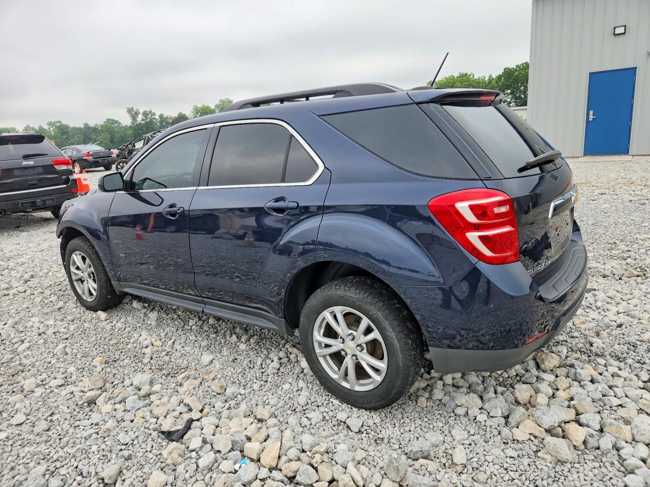 2017 CHEVROLET EQUINOX LT — снимка 2