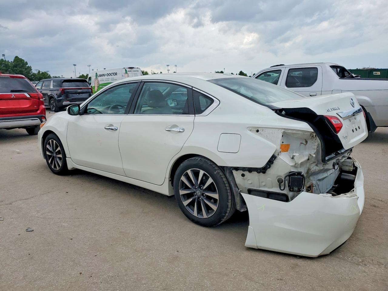 2017 NISSAN ALTIMA 2.5 SV — снимка 2