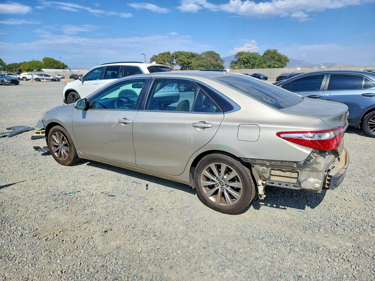 2015 TOYOTA CAMRY HYBRID XLE — снимка 2