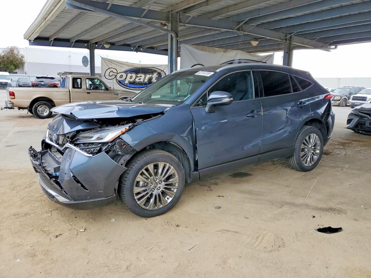 2024 TOYOTA VENZA XLE