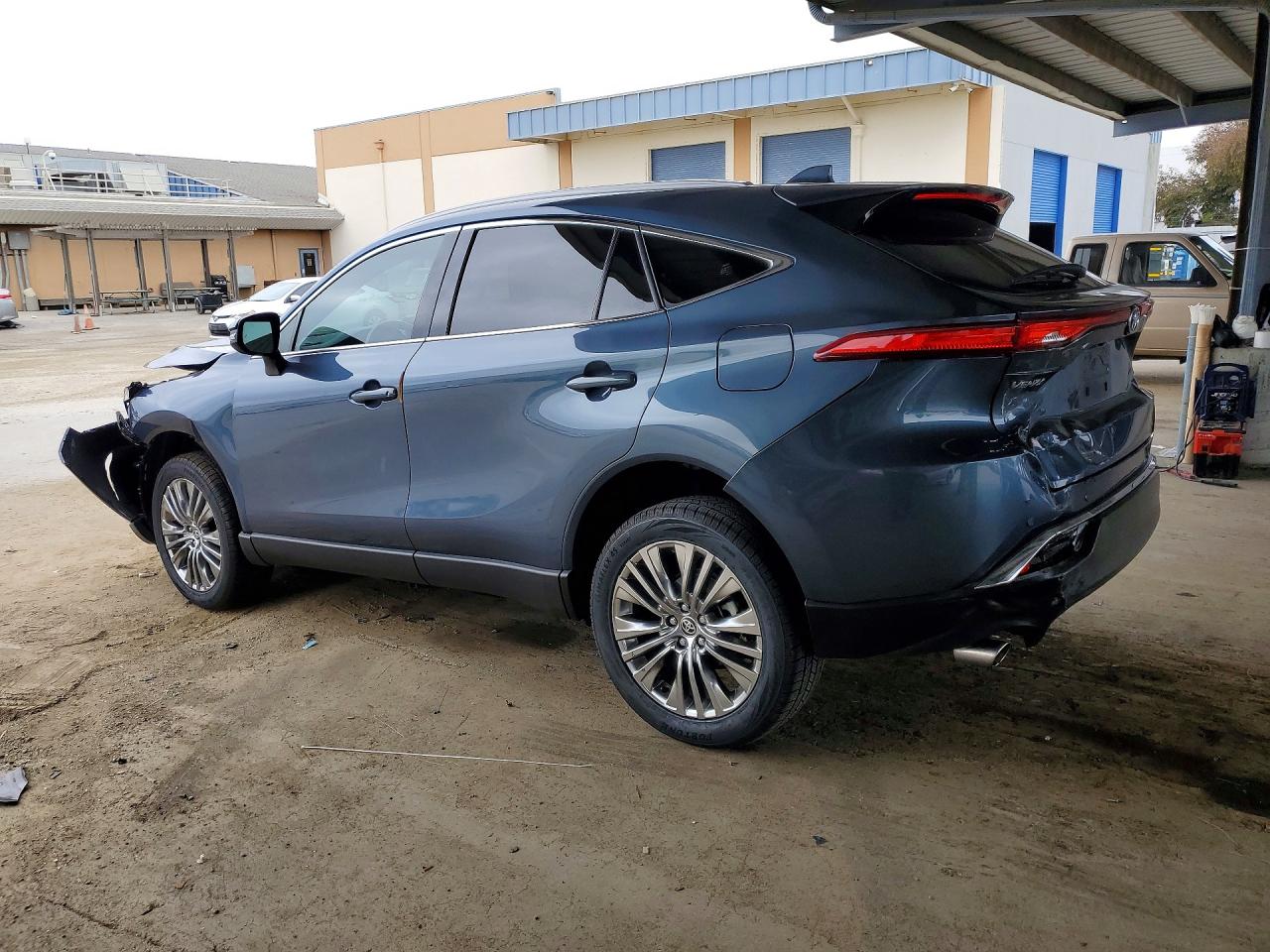 2024 TOYOTA VENZA XLE — снимка 2