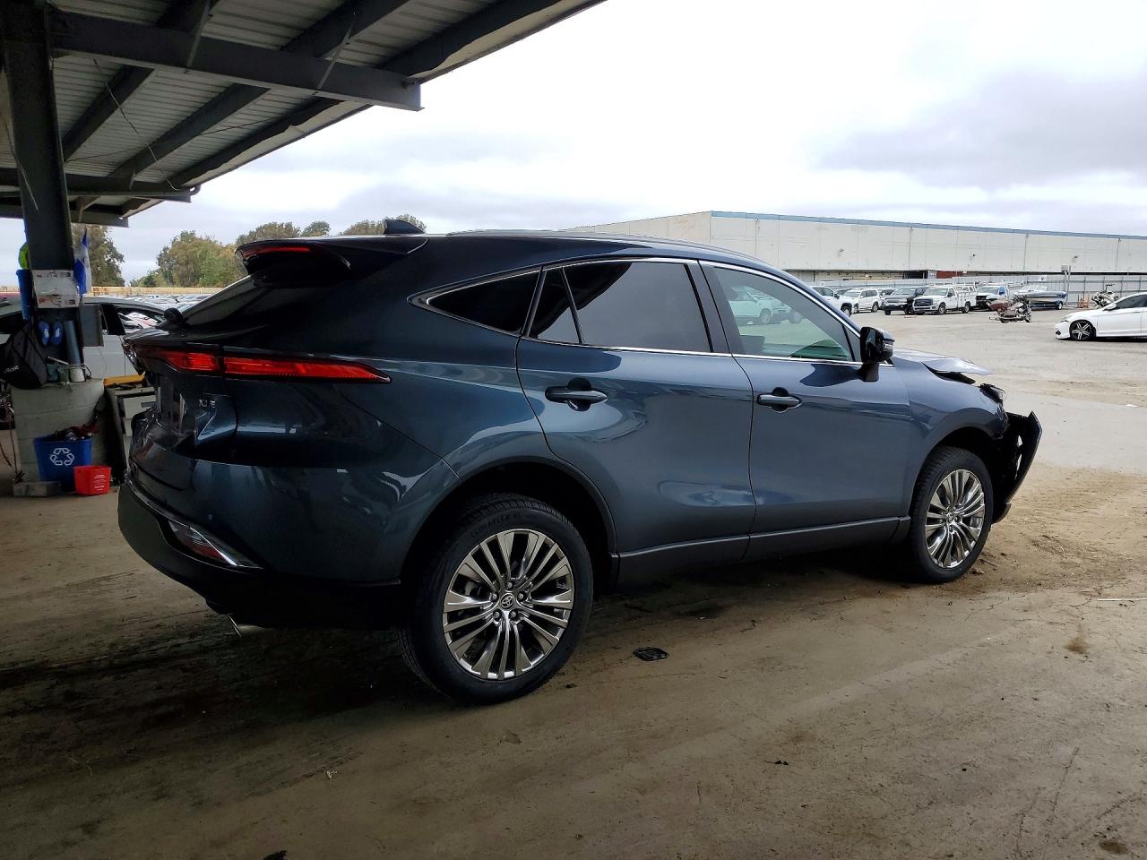 2024 TOYOTA VENZA XLE — снимка 3