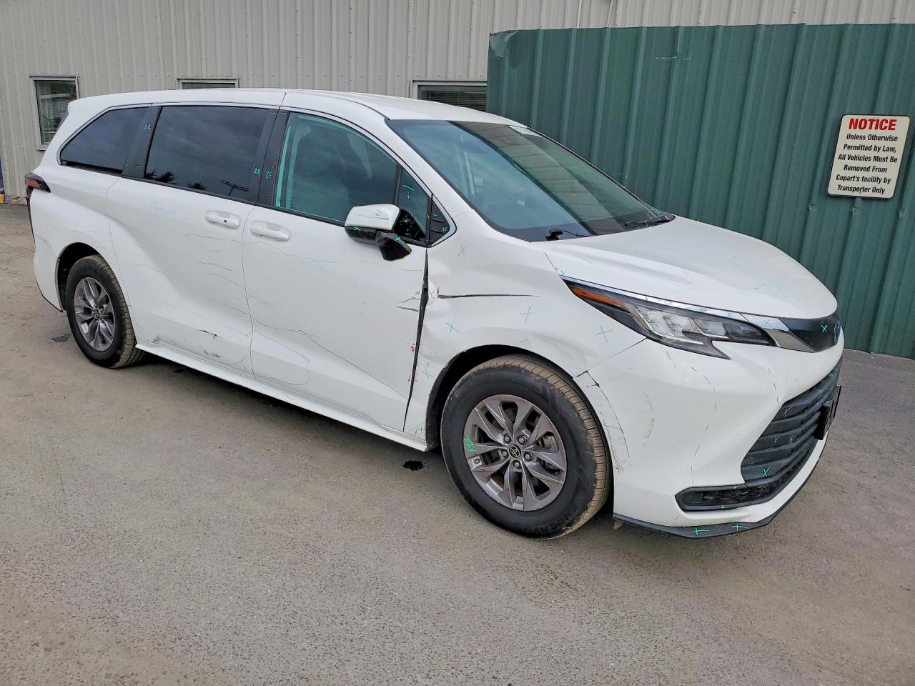 2022 TOYOTA SIENNA LE — снимка 4