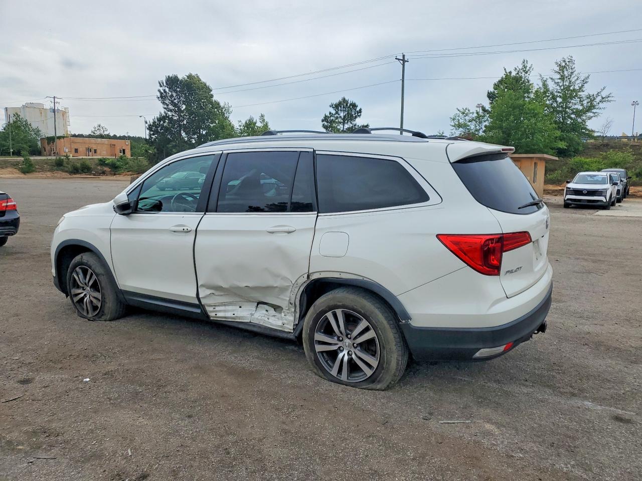 2017 HONDA PILOT EXL — снимка 2