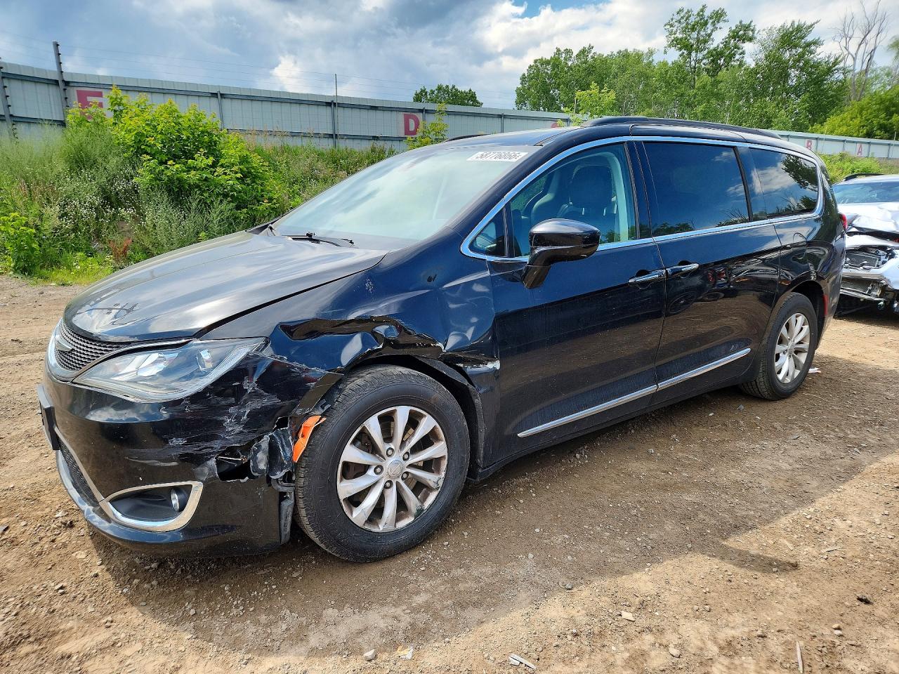 2017 CHRYSLER PACIFICA TOURING L