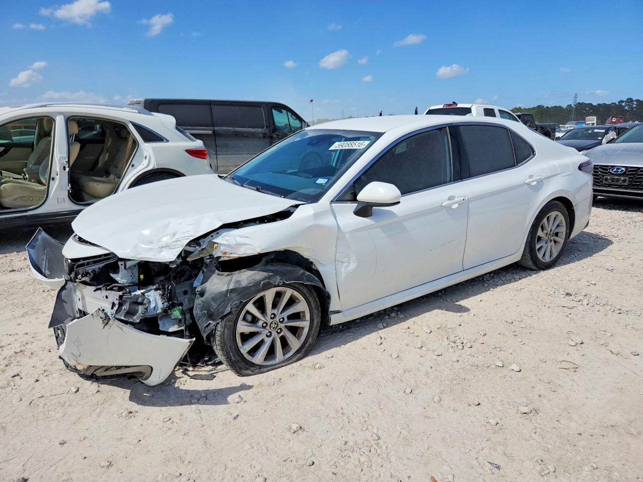 2022 TOYOTA CAMRY LE
