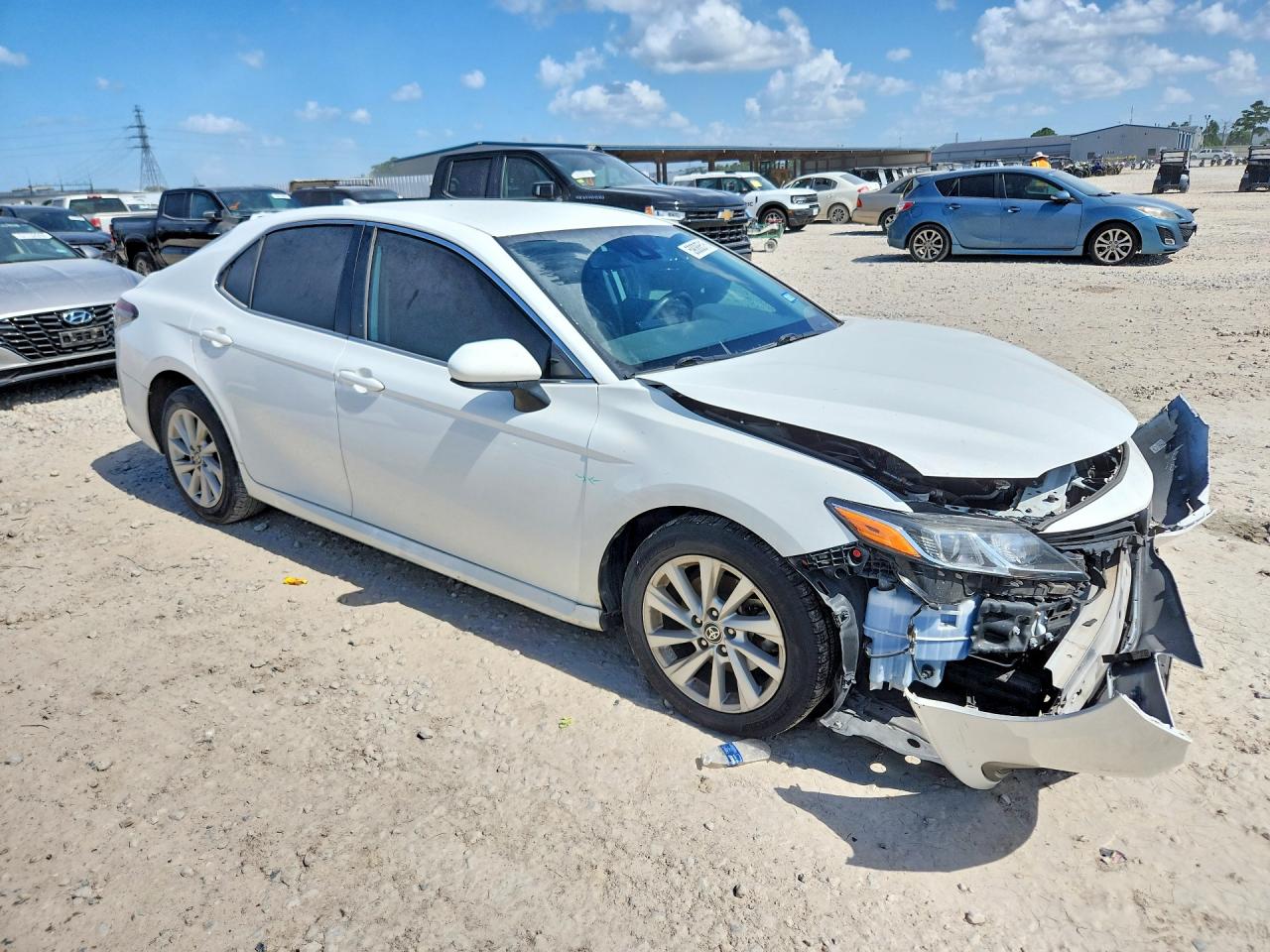 2022 TOYOTA CAMRY LE — снимка 3