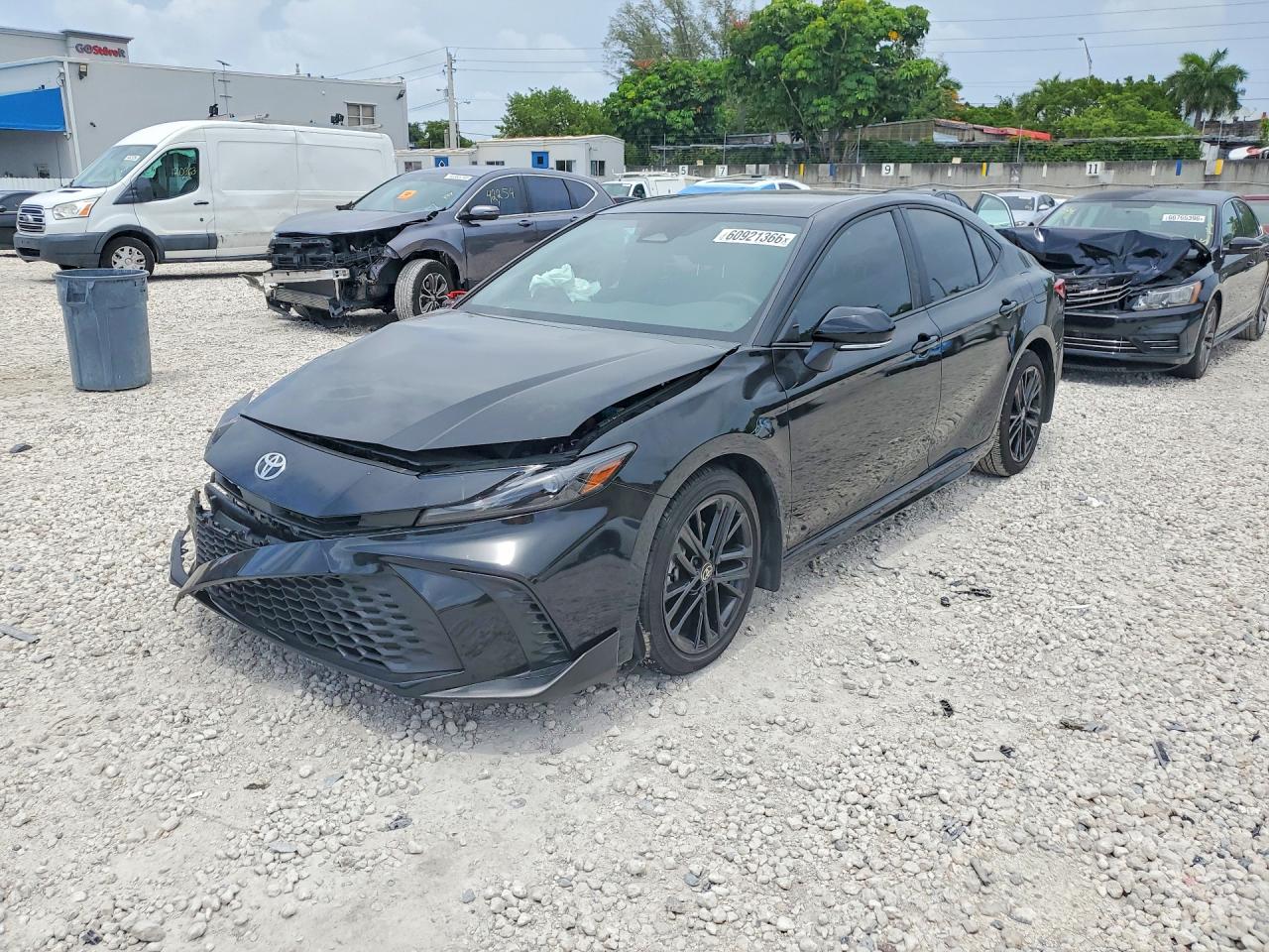 2025 TOYOTA CAMRY SE