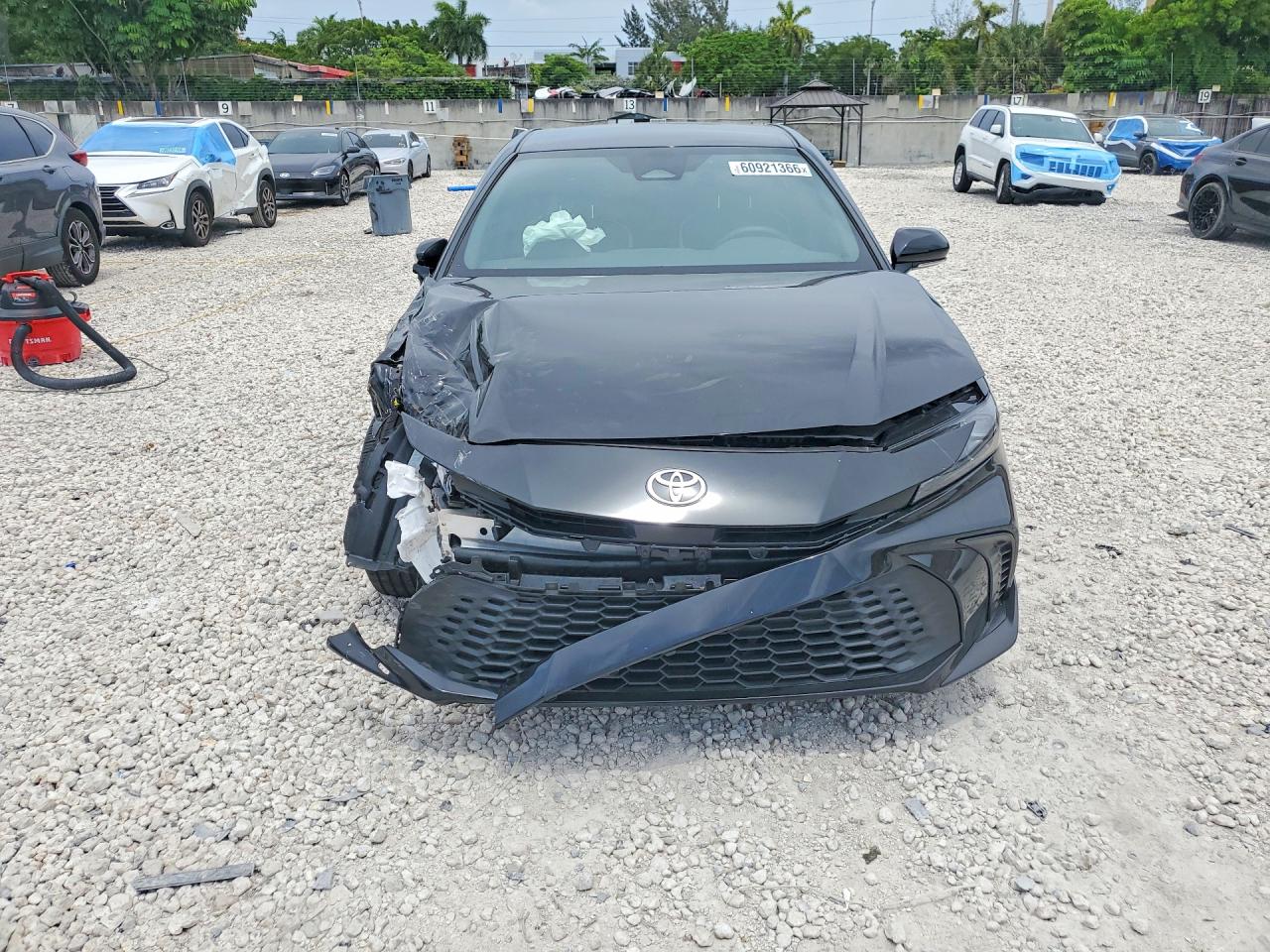 2025 TOYOTA CAMRY SE — снимка 5