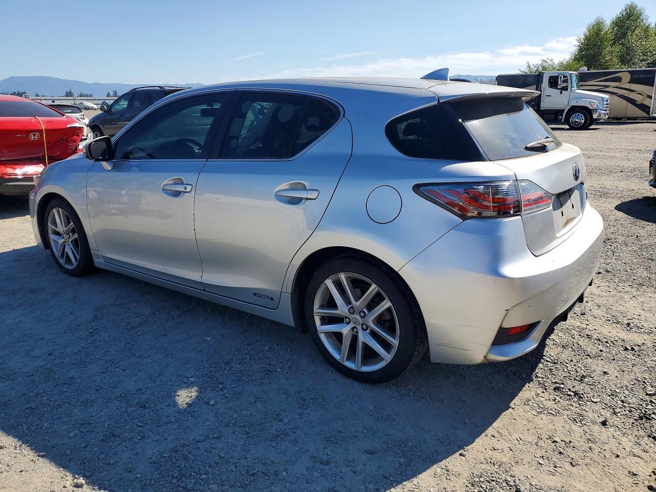 2015 LEXUS CT 200 — снимка 2