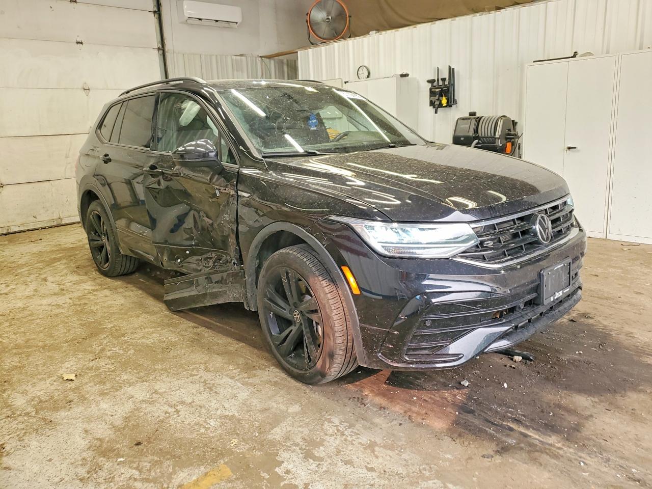 2024 VOLKSWAGEN TIGUAN SE R-LINE BLACK — снимка 4