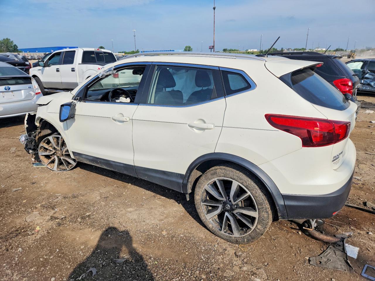 2017 NISSAN ROGUE SPORT SL — снимка 2