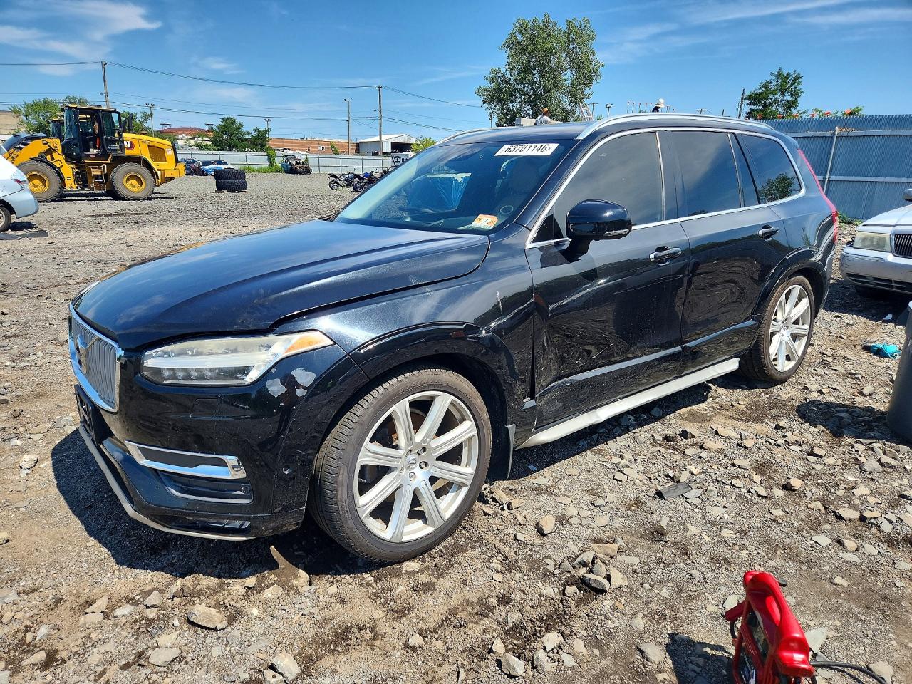2016 VOLVO XC90 T6