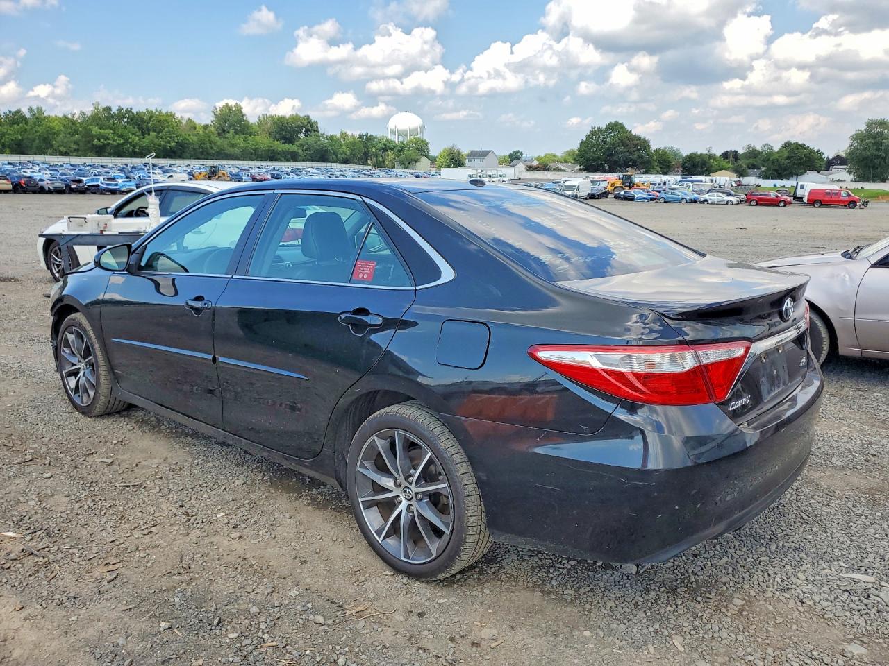 2015 TOYOTA CAMRY XSE — снимка 2