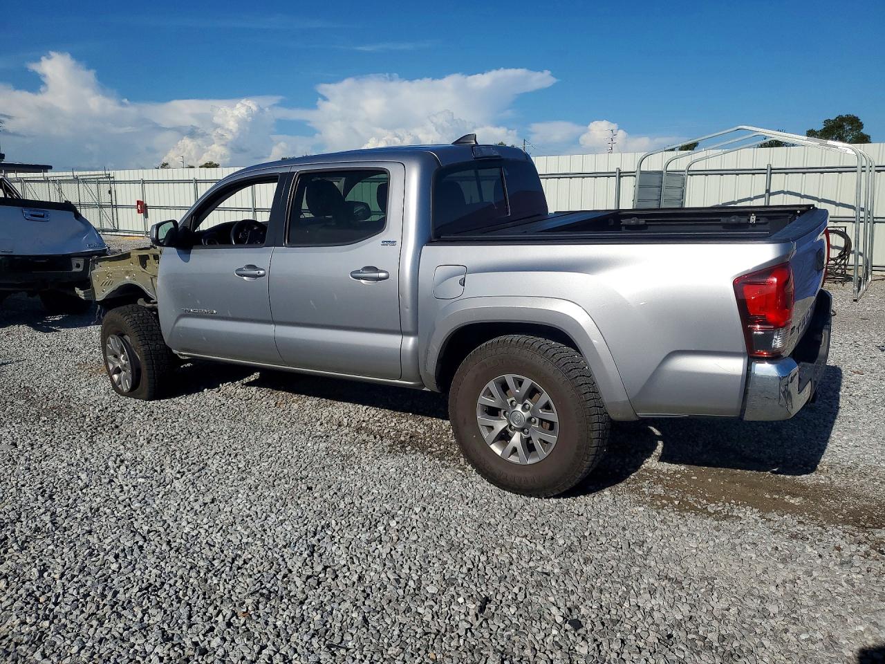 2019 TOYOTA TACOMA SR5 V6 — снимка 2