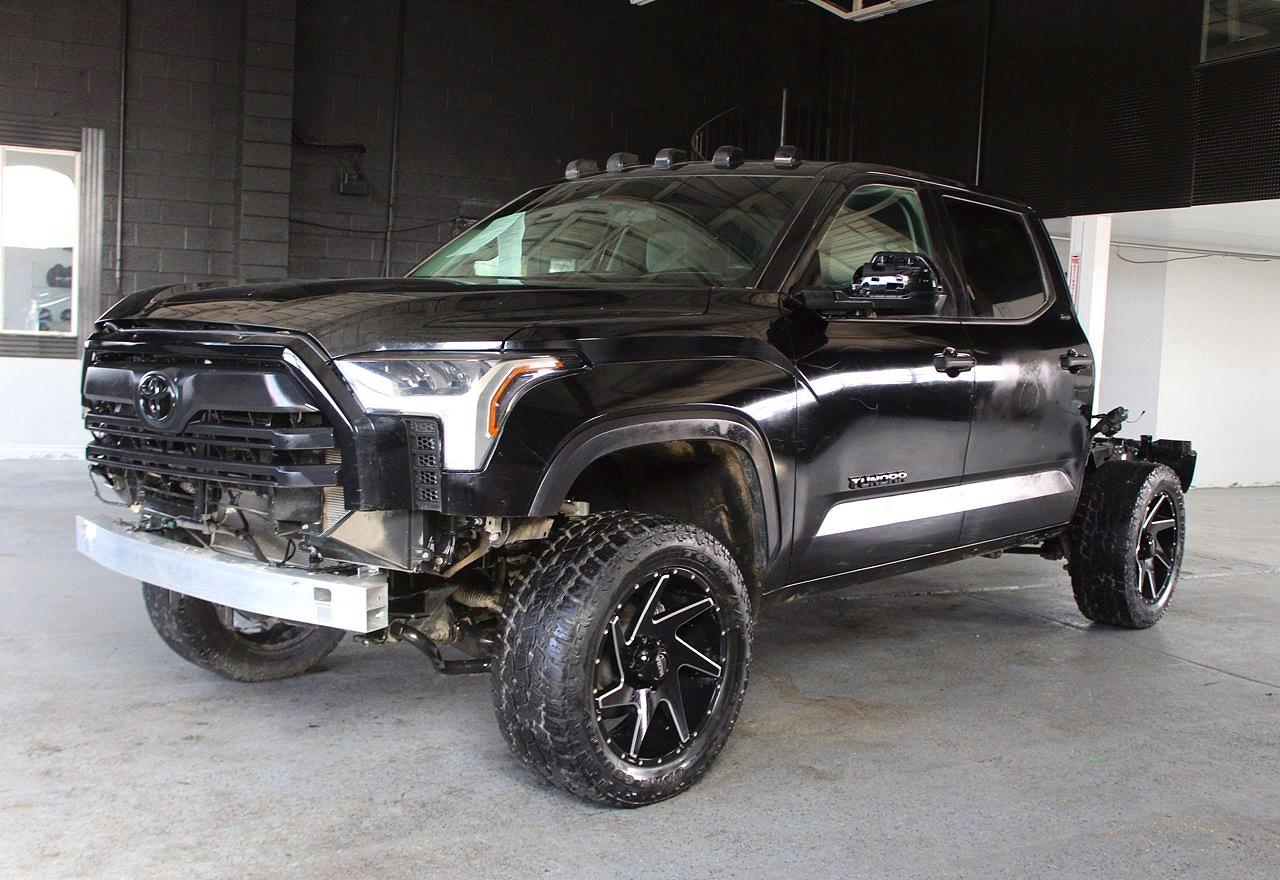 2024 TOYOTA TUNDRA SR5 — снимка 2