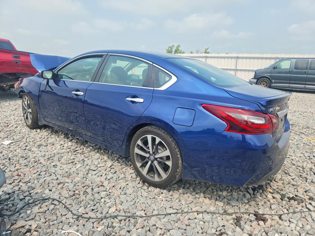 2017 NISSAN ALTIMA 2.5 SR — снимка 2