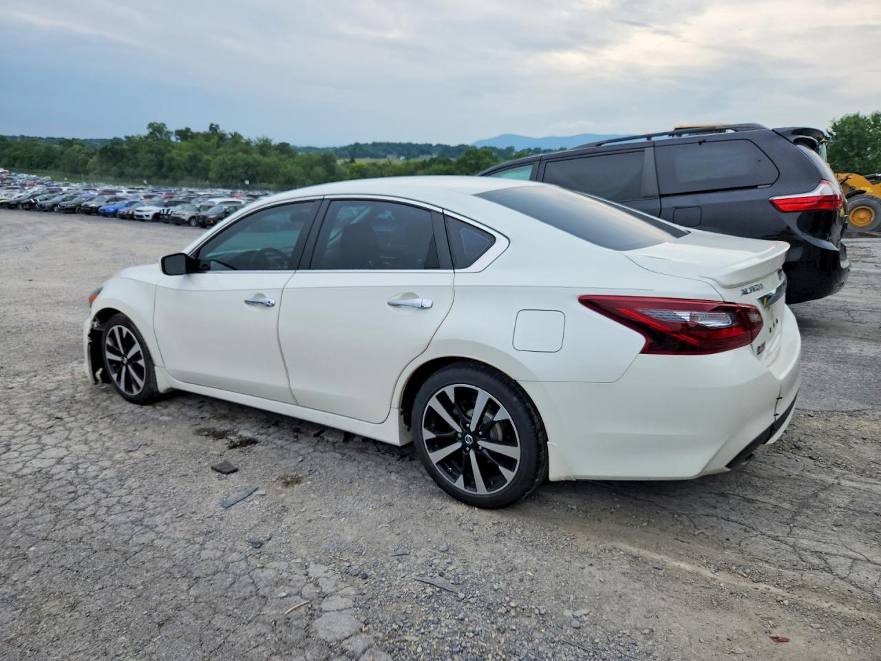 2018 NISSAN ALTIMA 2.5 SR — снимка 2
