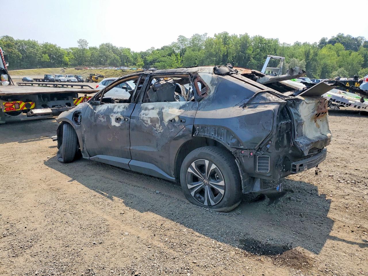 2024 TOYOTA BZ4X XLE — снимка 2