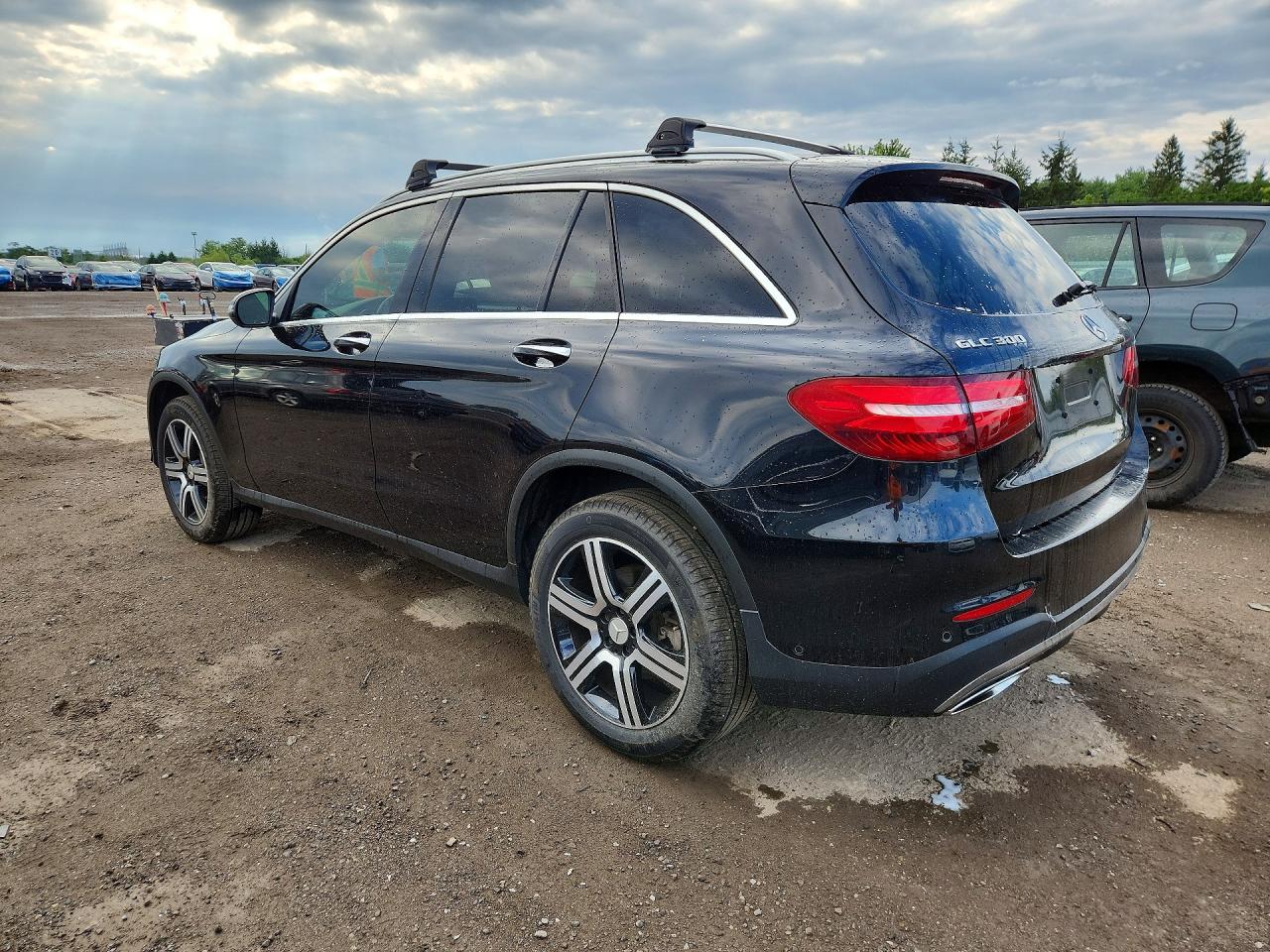 2019 MERCEDES-BENZ GLC 300 4MATIC — снимка 2