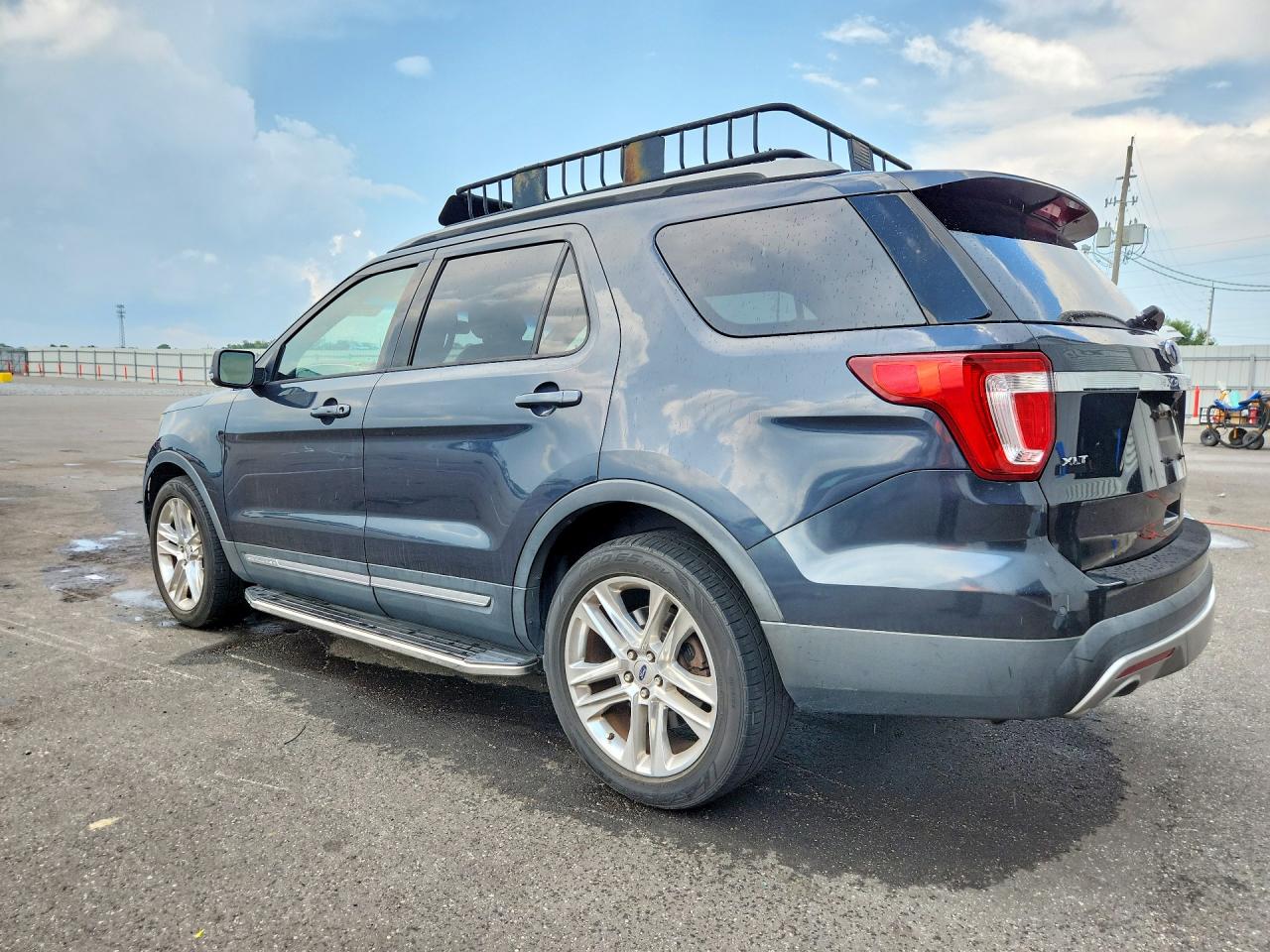 2017 FORD EXPLORER XLT — снимка 2