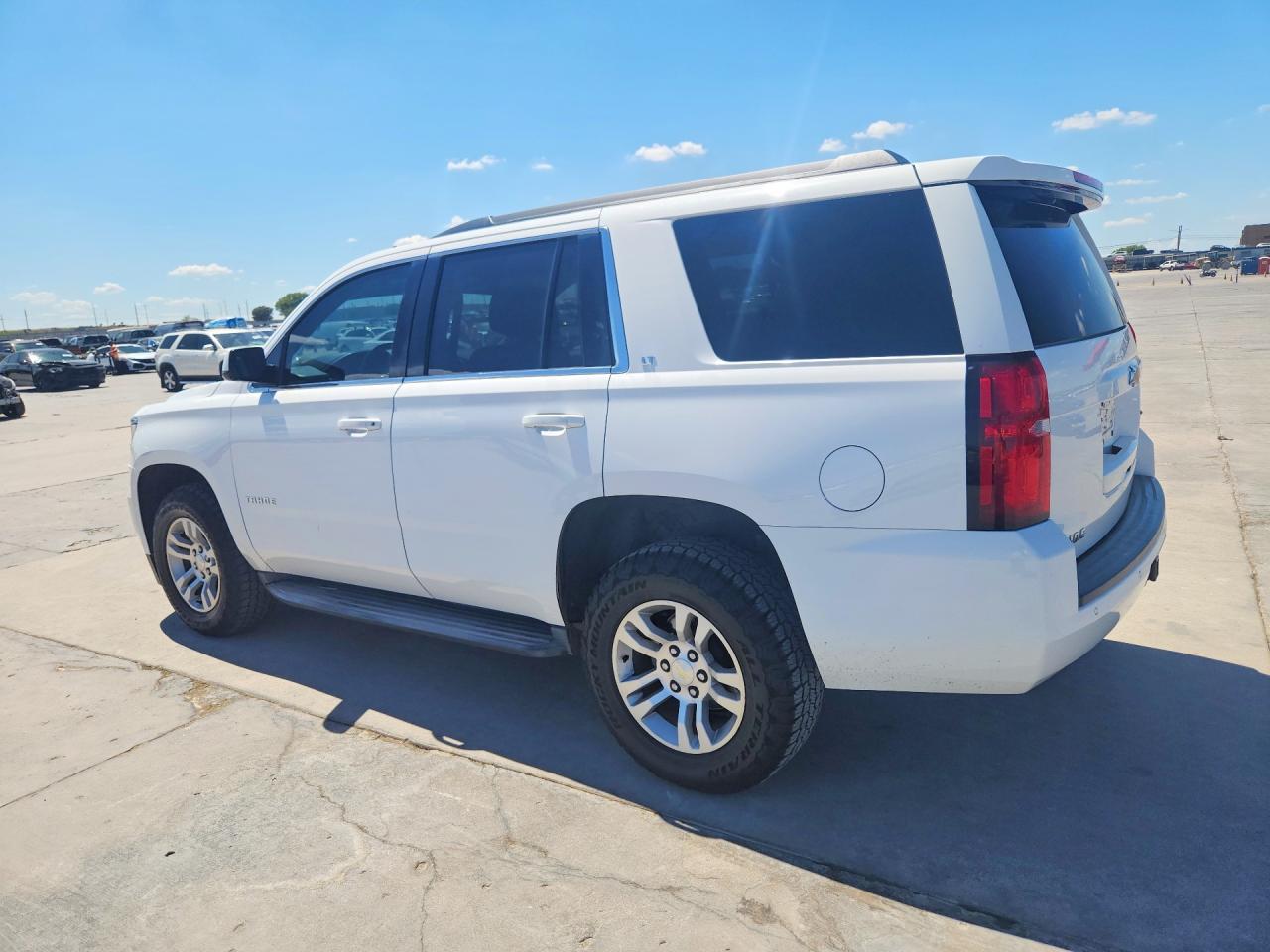 2015 CHEVROLET TAHOE C1500 LT — снимка 2
