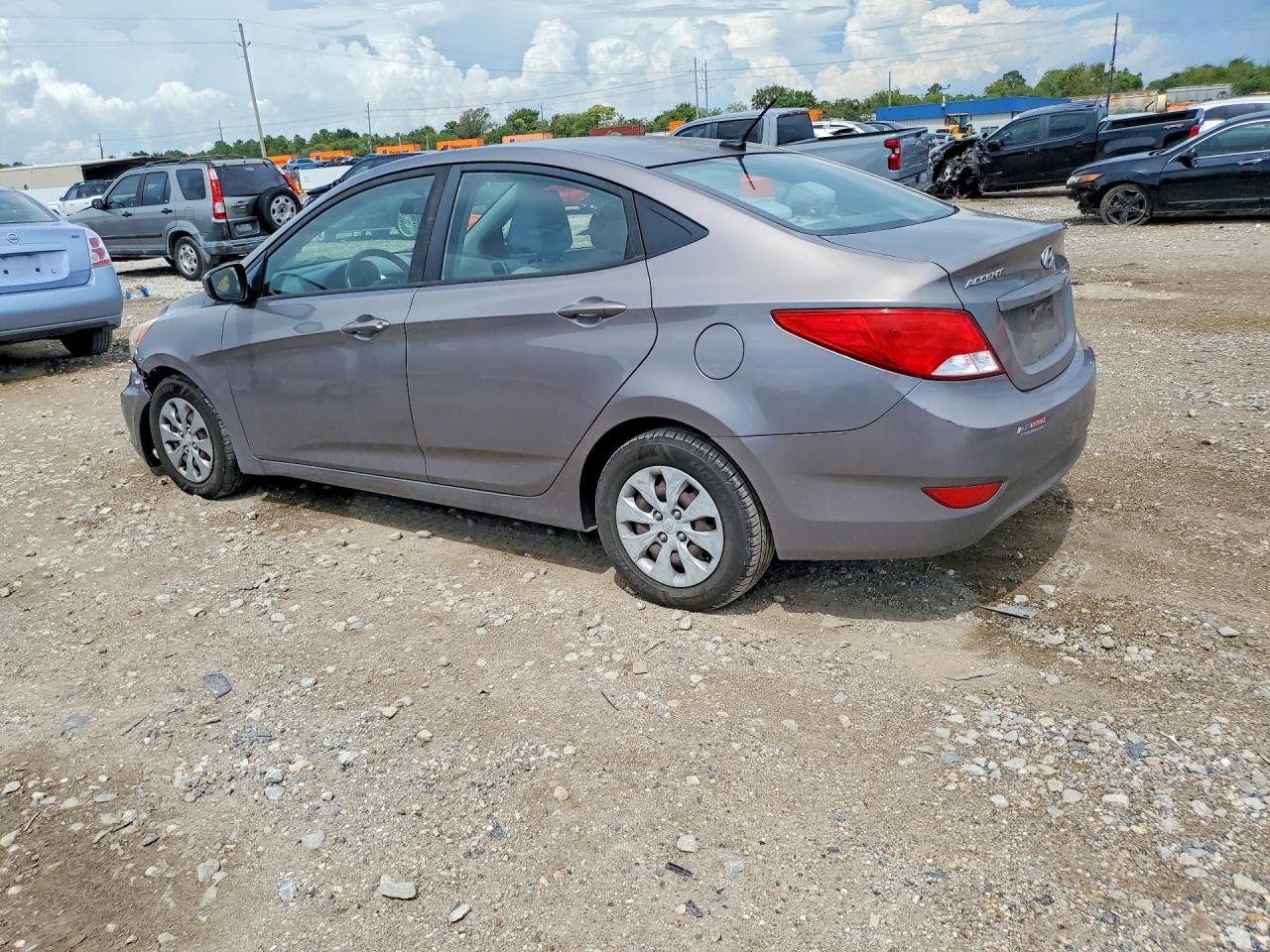 2017 HYUNDAI ACCENT SE — снимка 2