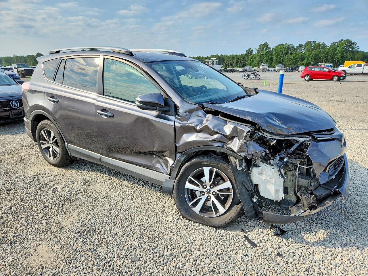 2017 TOYOTA RAV4 XLE — снимка 4