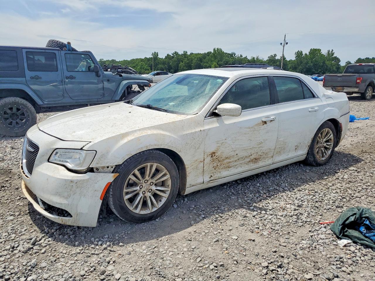 2017 CHRYSLER 300 LIMITED