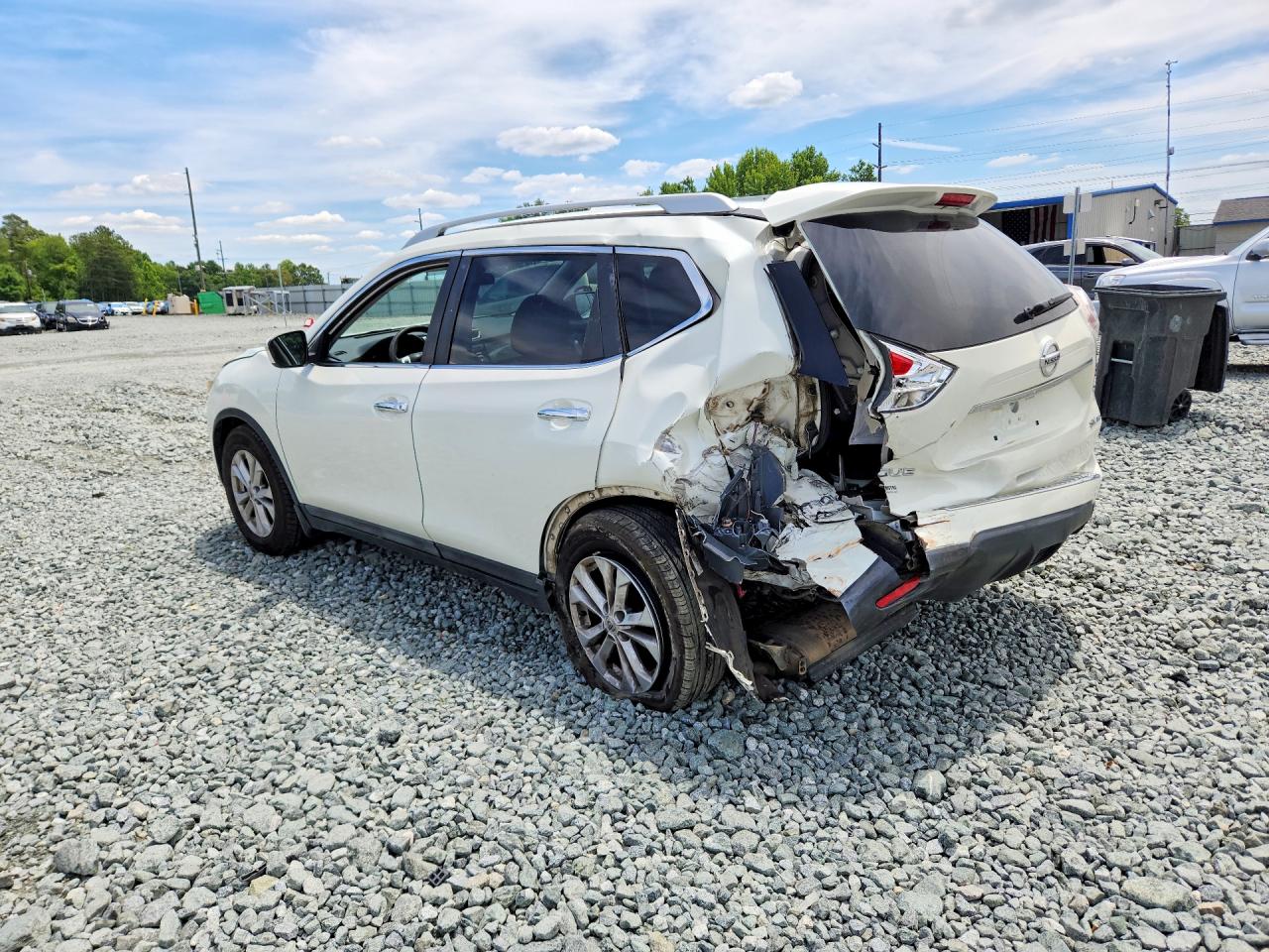 2015 NISSAN ROGUE SV — снимка 2