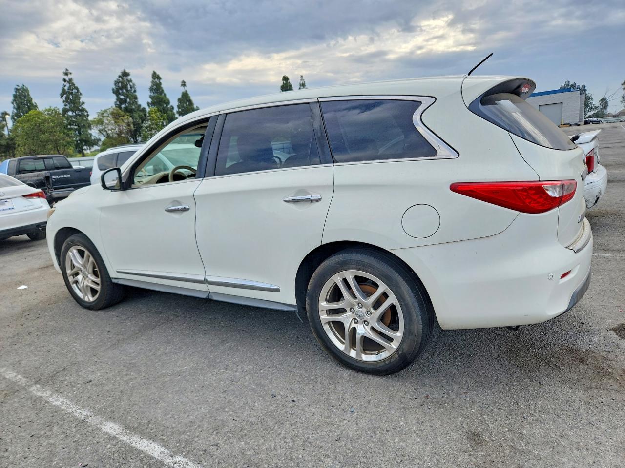 2013 INFINITI JX35 BASE — снимка 2