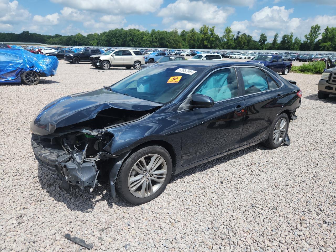 2015 TOYOTA CAMRY SE