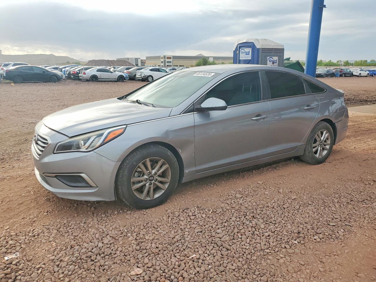 2017 HYUNDAI SONATA SE
