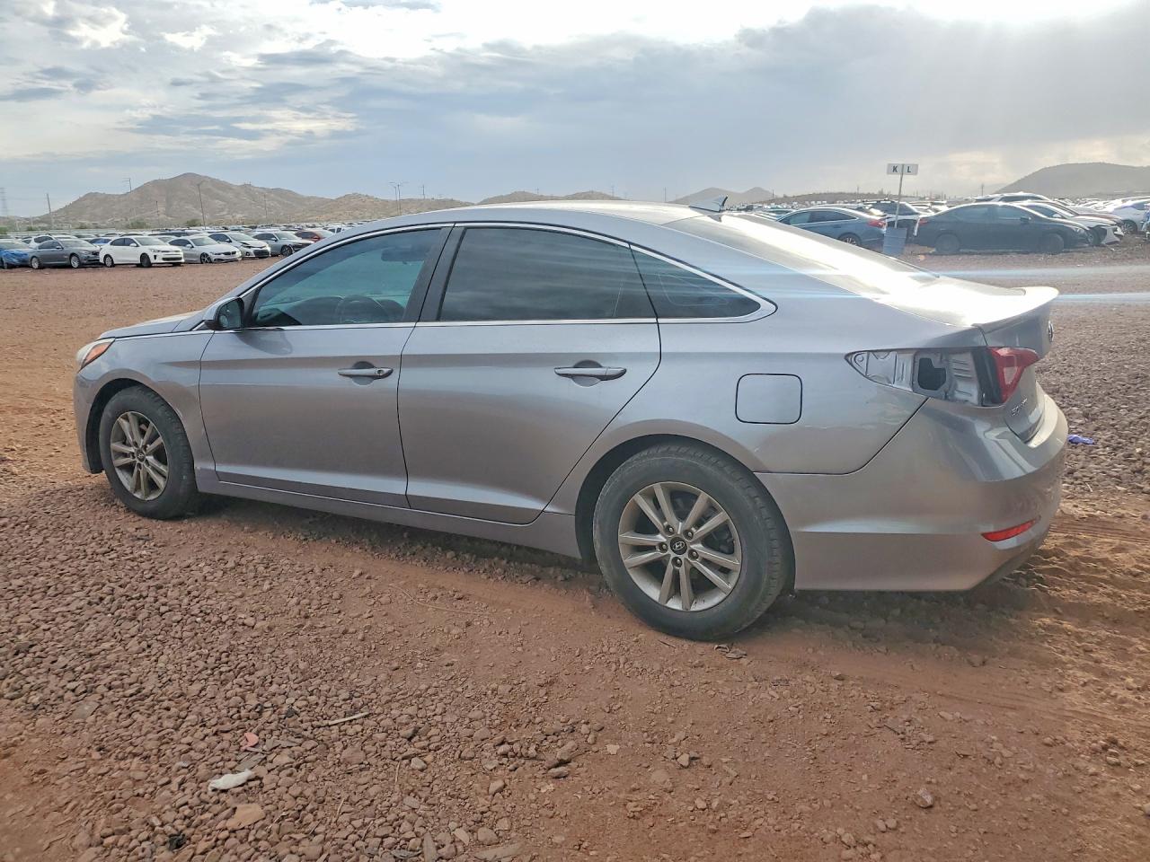 2017 HYUNDAI SONATA SE — снимка 2