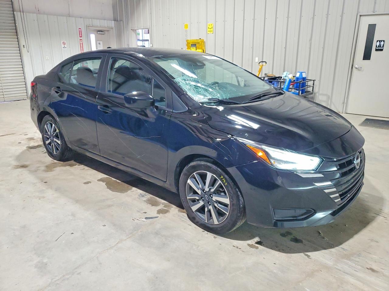 2025 NISSAN VERSA SV — снимка 4